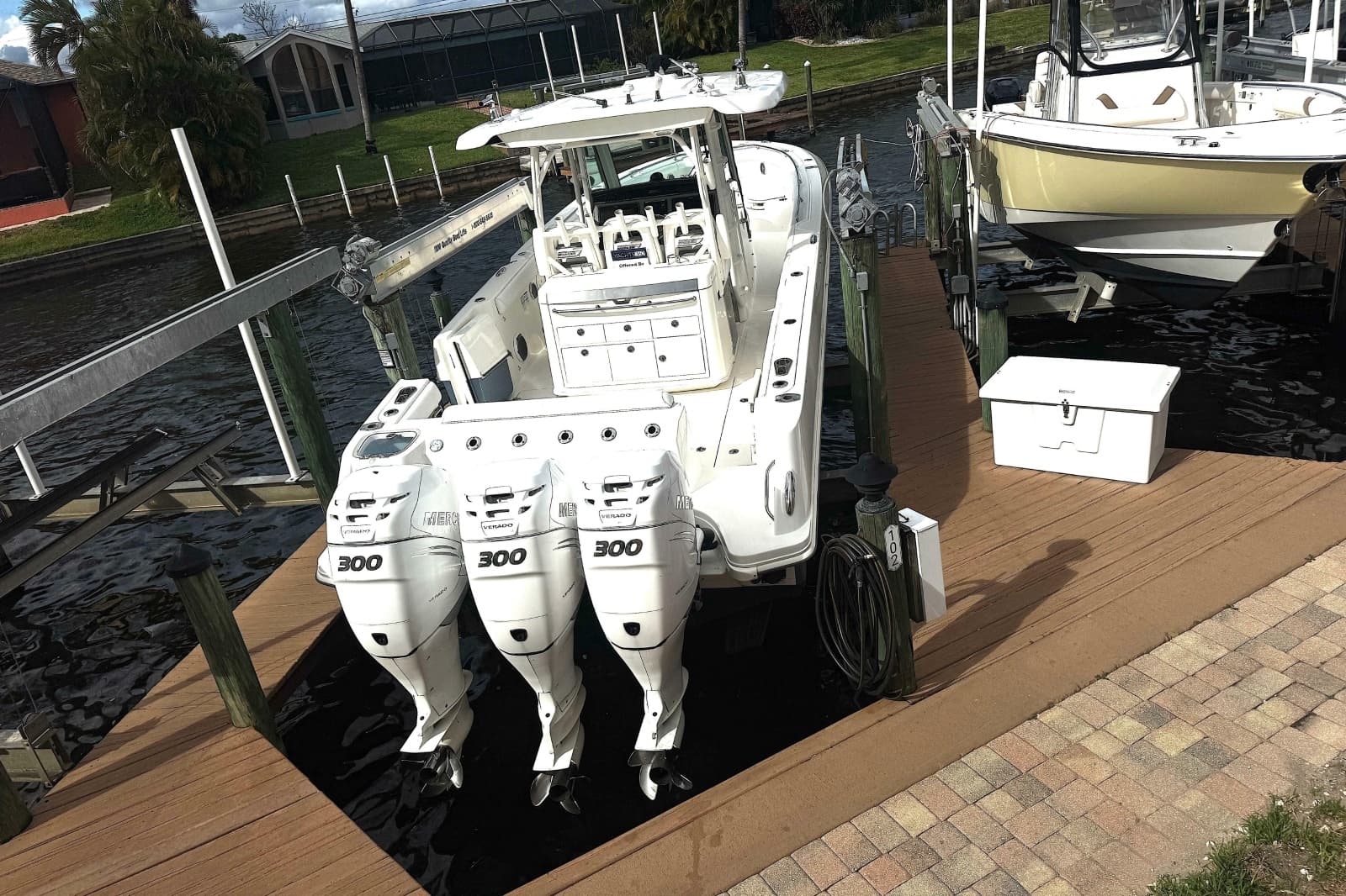 2014 Boston Whaler 350 Outrage - Photo 7