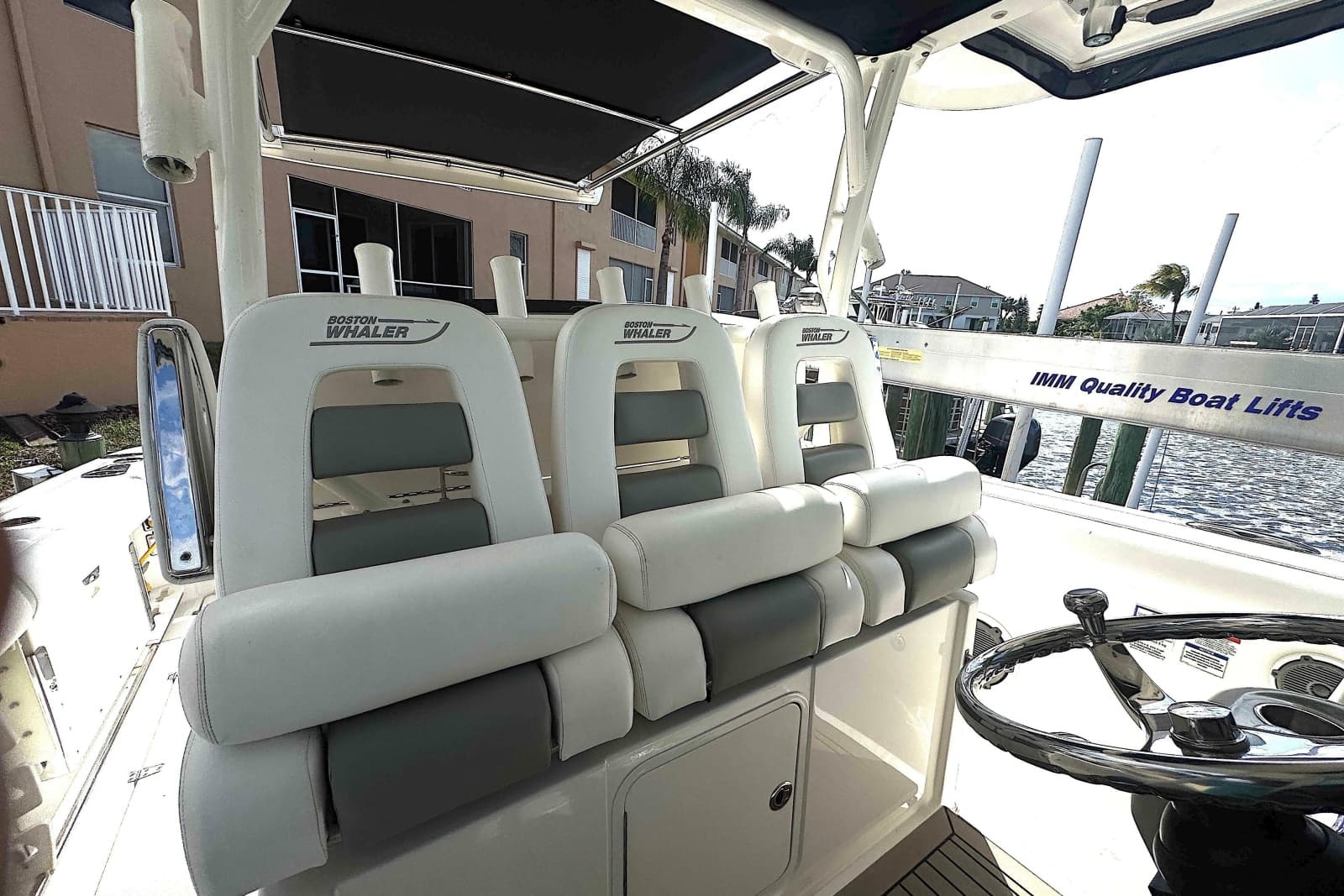 2014 Boston Whaler 350 Outrage - Photo 35