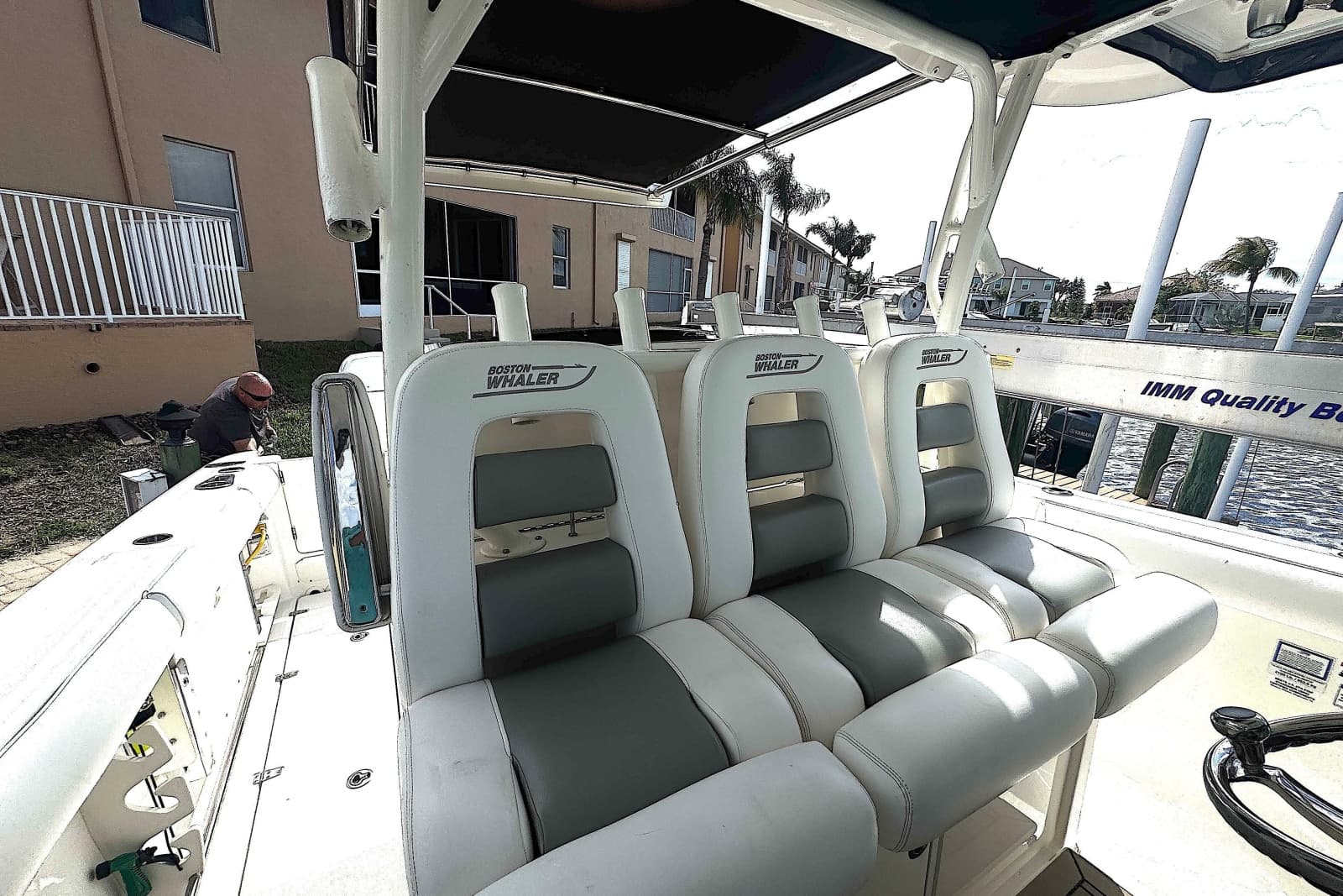 2014 Boston Whaler 350 Outrage - Photo 34