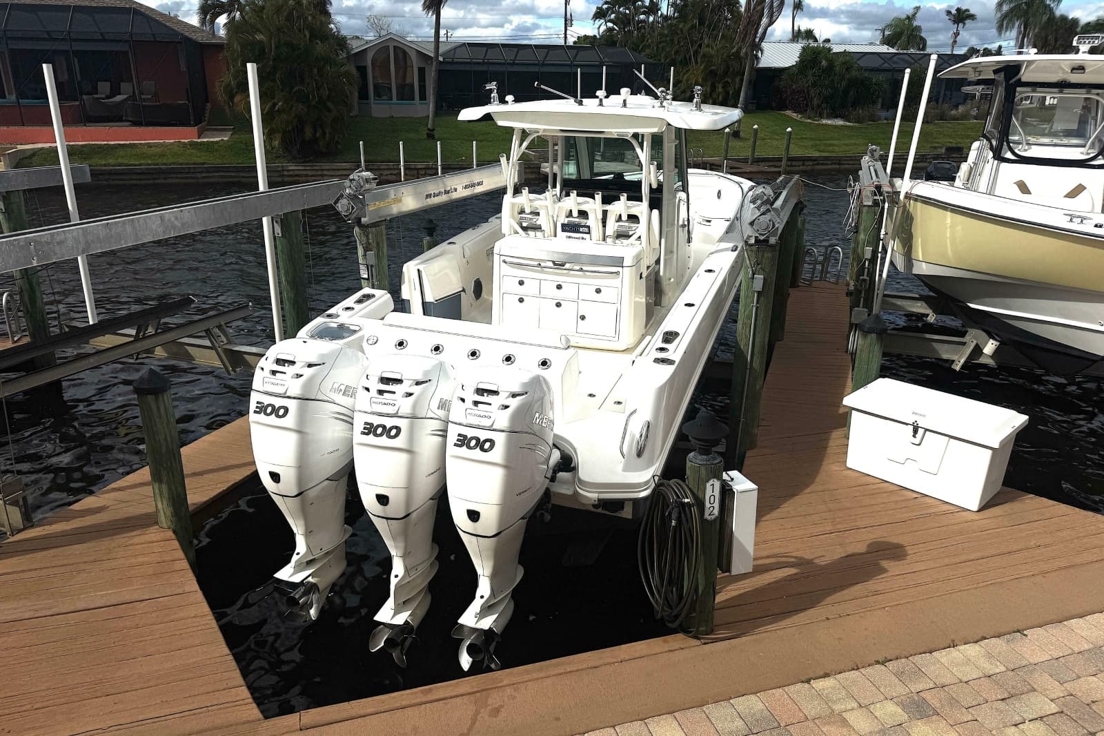 2014 Boston Whaler 350 Outrage - Photo 51
