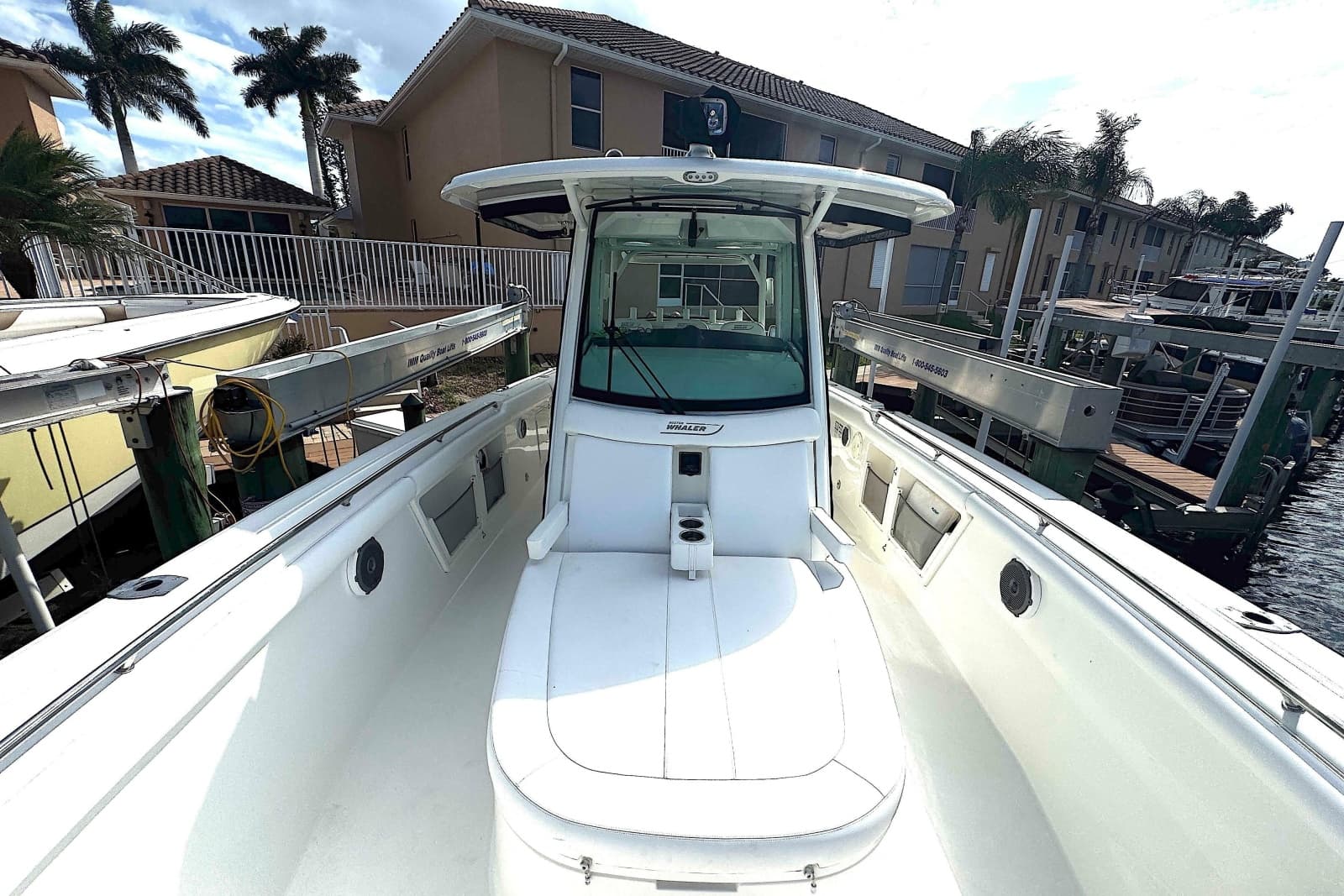 2014 Boston Whaler 350 Outrage - Photo 24