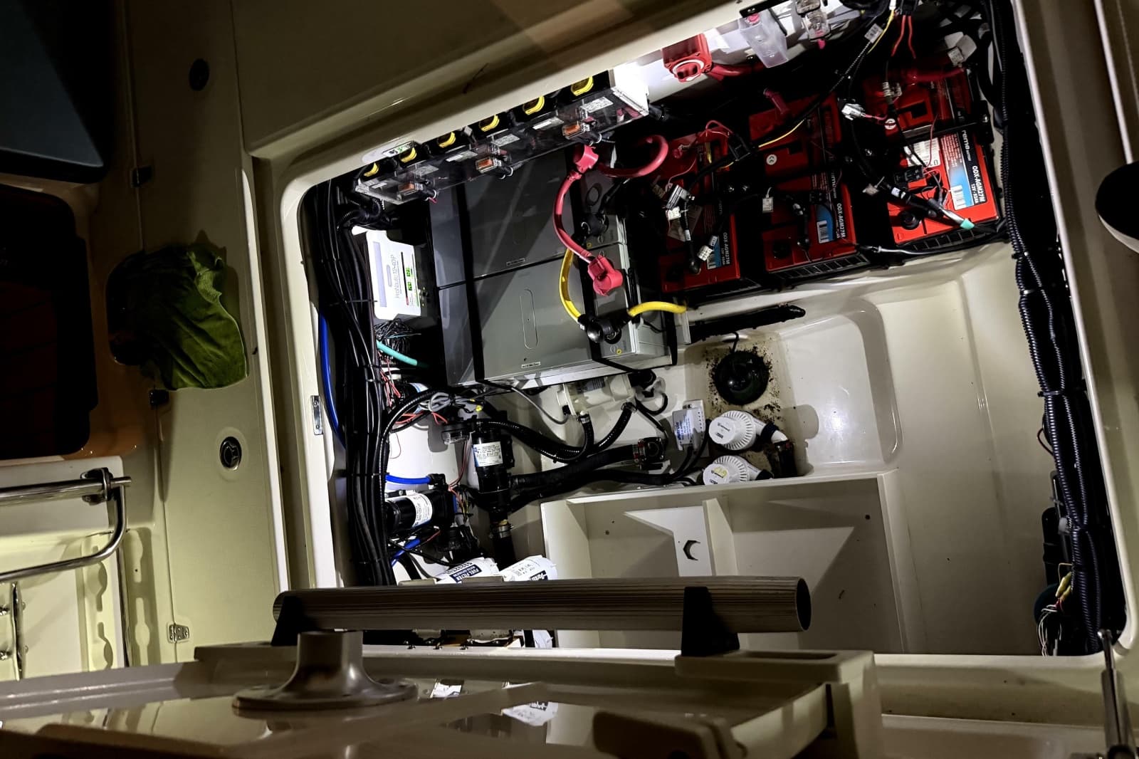 2014 Boston Whaler 350 Outrage - Photo 68