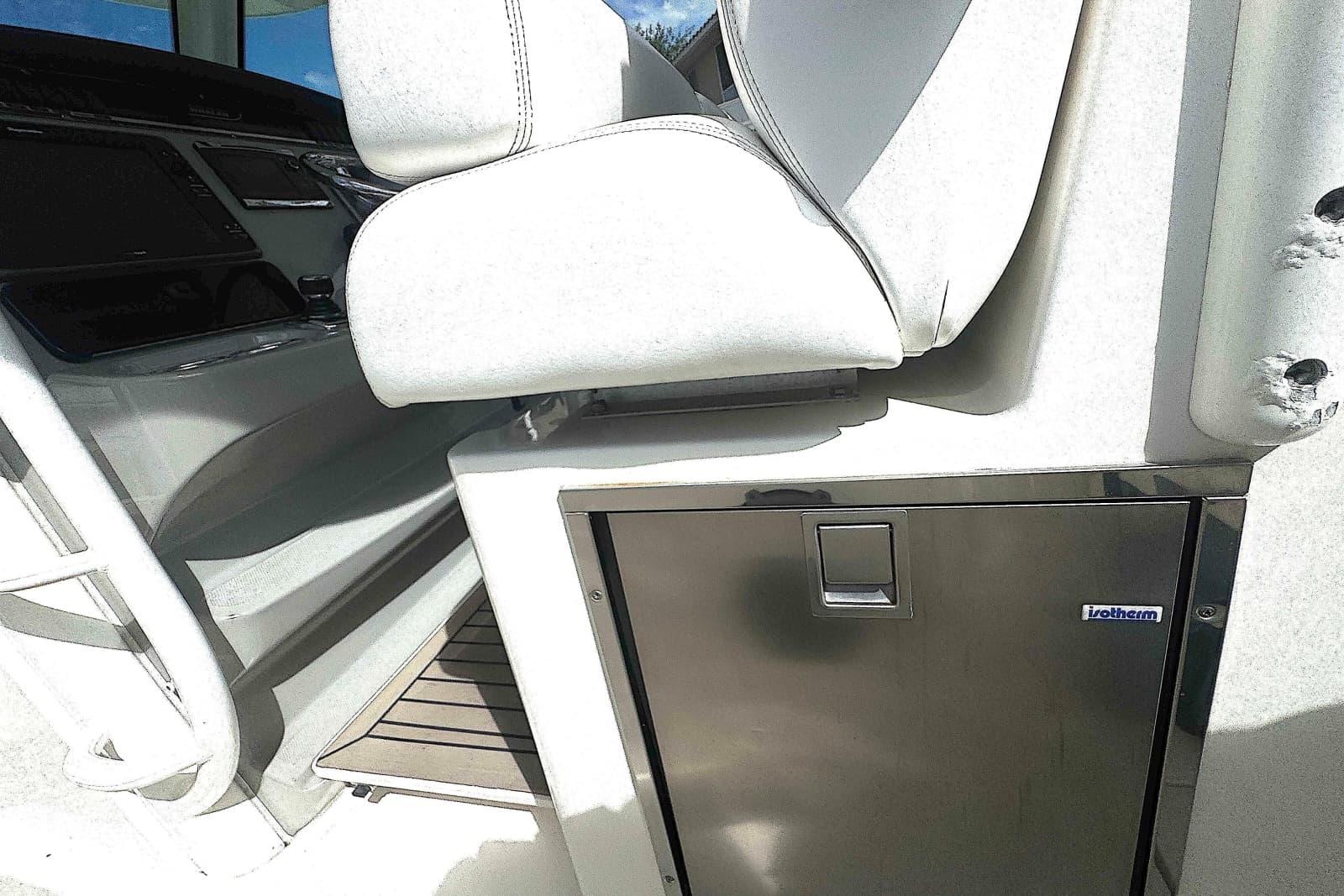 2014 Boston Whaler 350 Outrage - Photo 36
