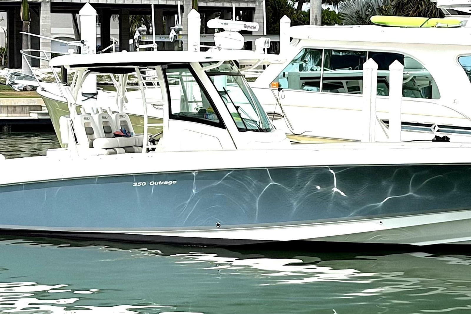 2014 Boston Whaler 350 Outrage - Photo 4