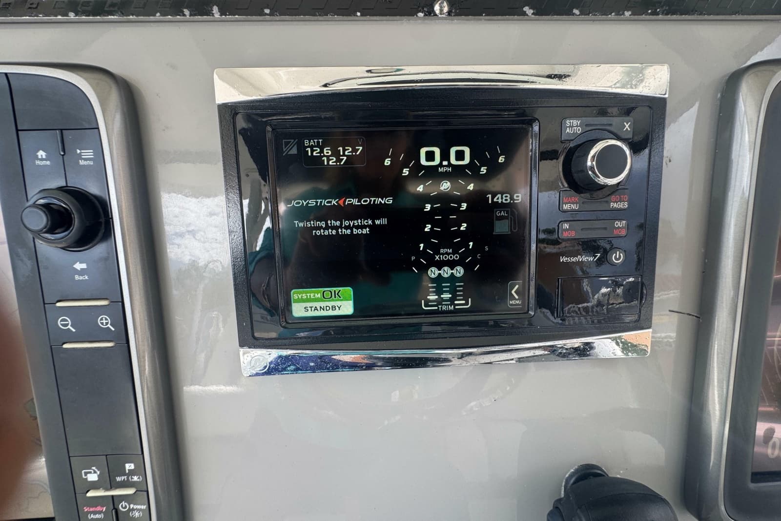 2014 Boston Whaler 350 Outrage - Photo 13