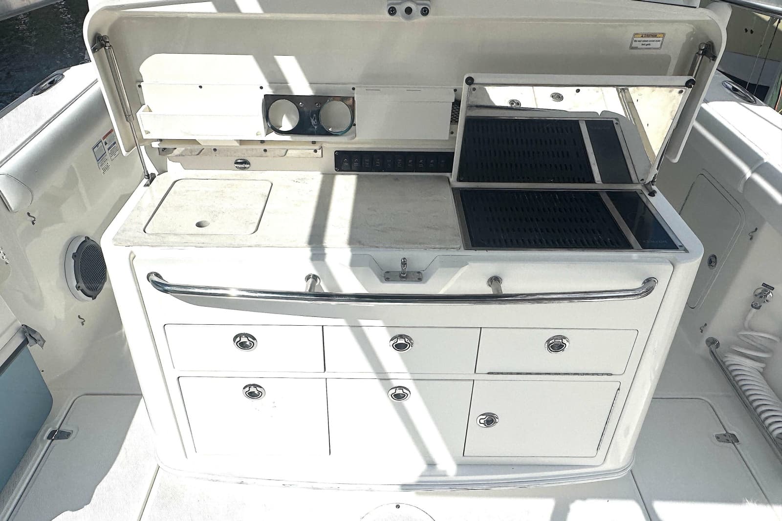 2014 Boston Whaler 350 Outrage - Photo 26