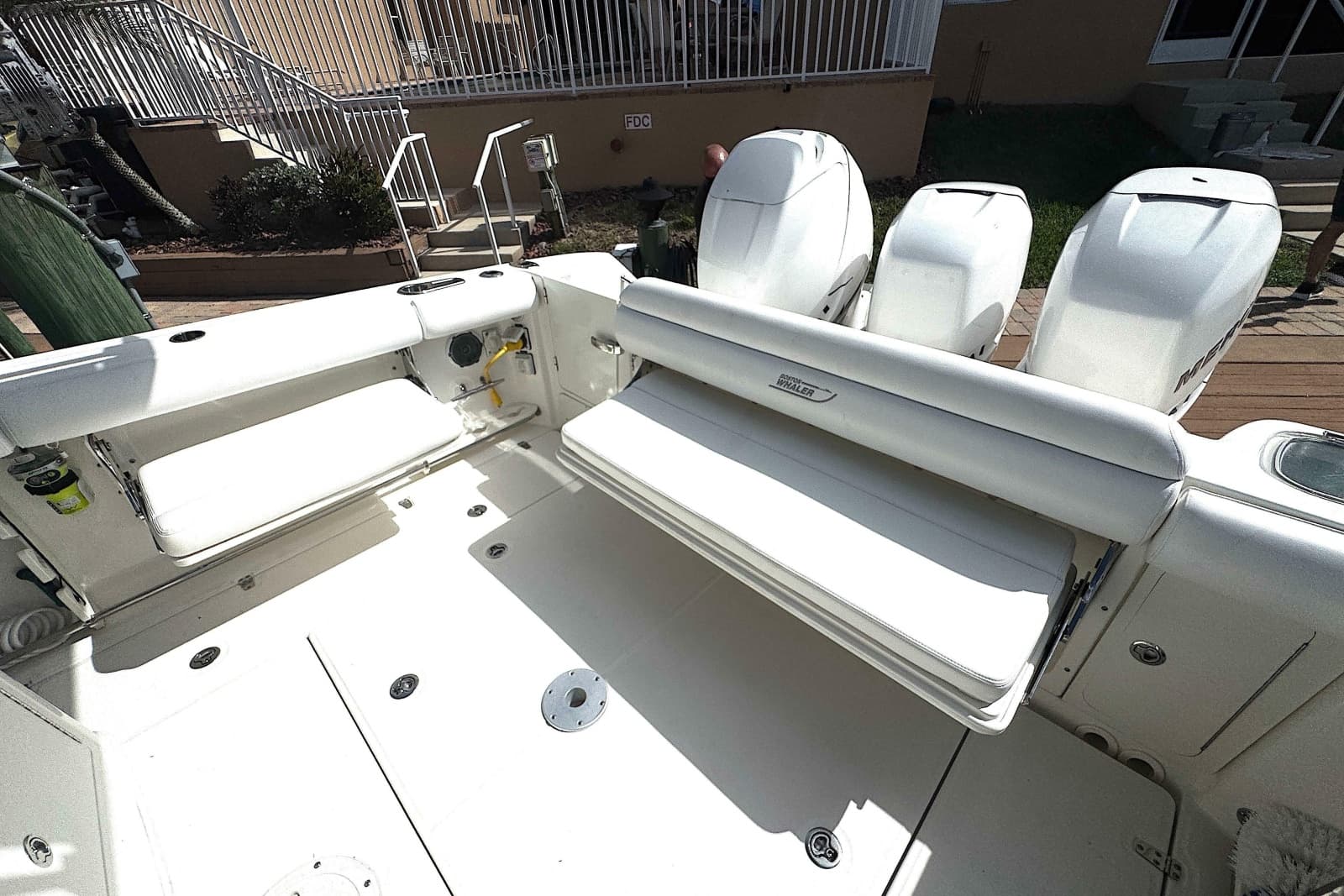 2014 Boston Whaler 350 Outrage - Photo 21