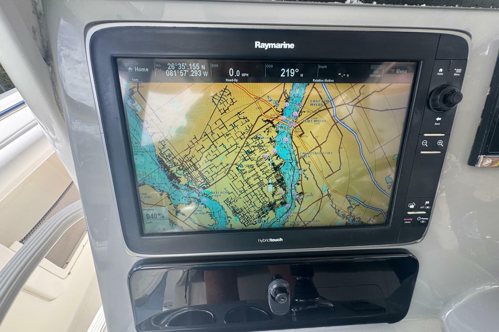 2014 Boston Whaler 350 Outrage - Photo 14