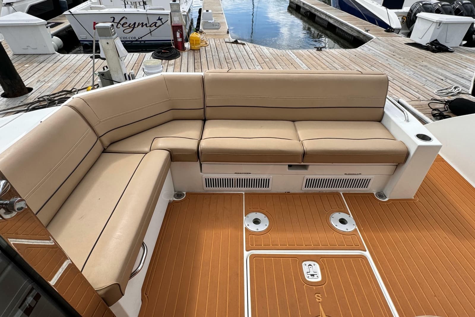2014 Cruisers Yachts 45 Cantius - Photo 8