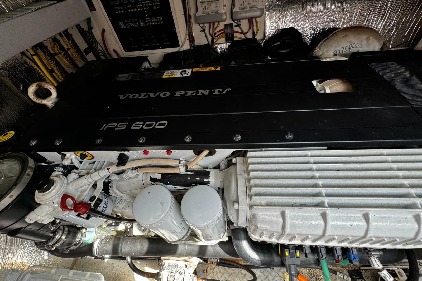 2014 Cruisers Yachts 45 Cantius - Photo 27