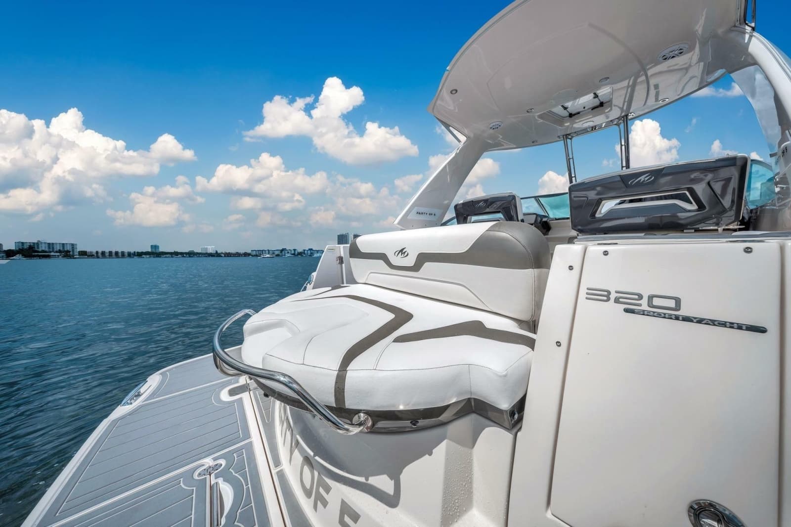 2014 Monterey 320 Sport Yacht - Photo 14