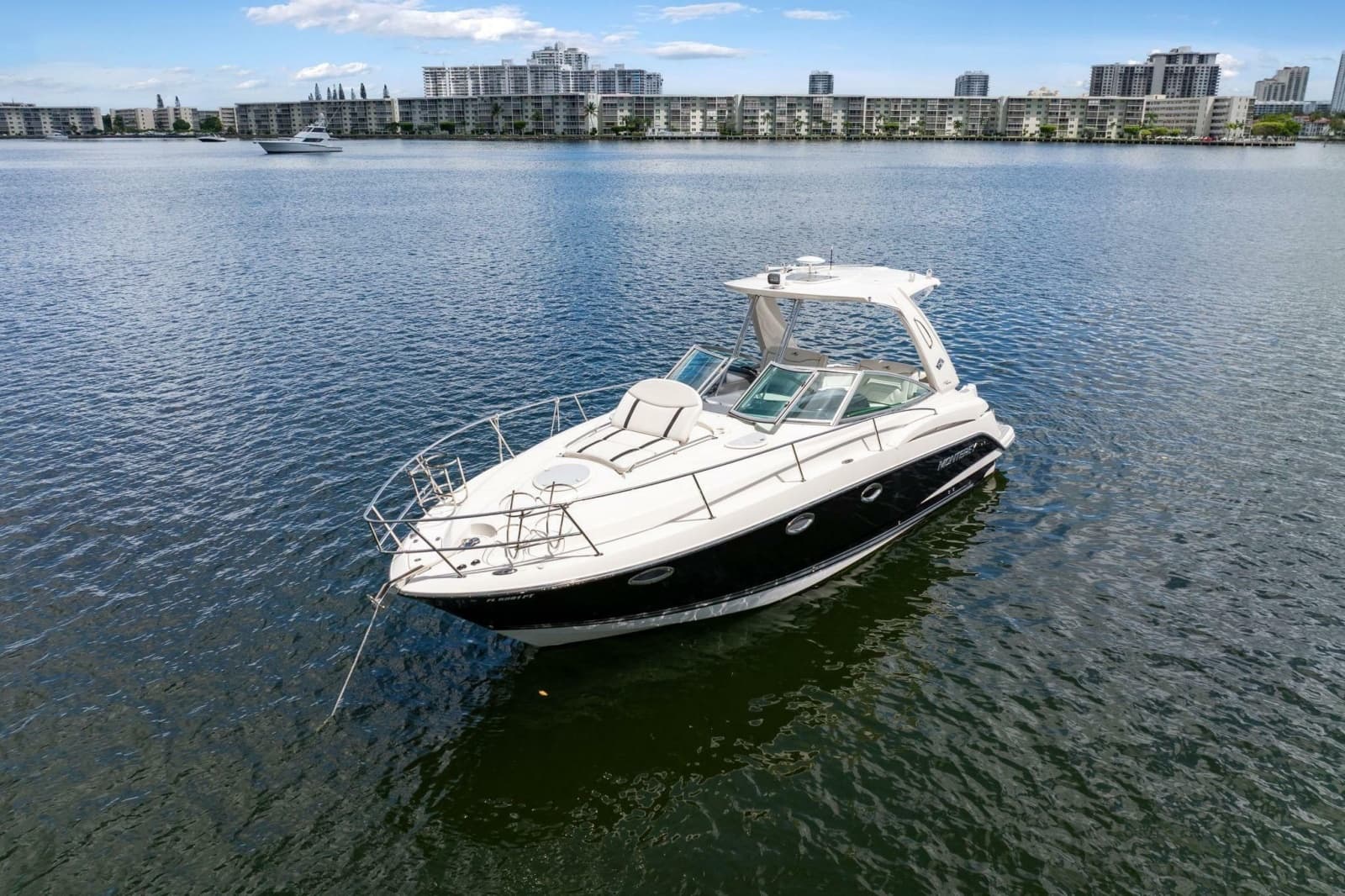2014 Monterey 320 Sport Yacht - Photo 4