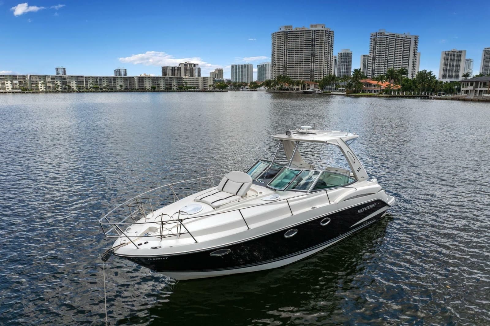 2014 Monterey 320 Sport Yacht - Photo 1