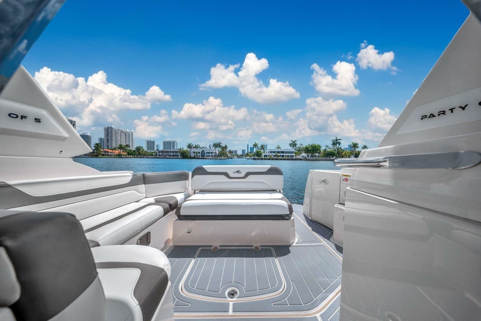 2014 Monterey 320 Sport Yacht - Photo 17