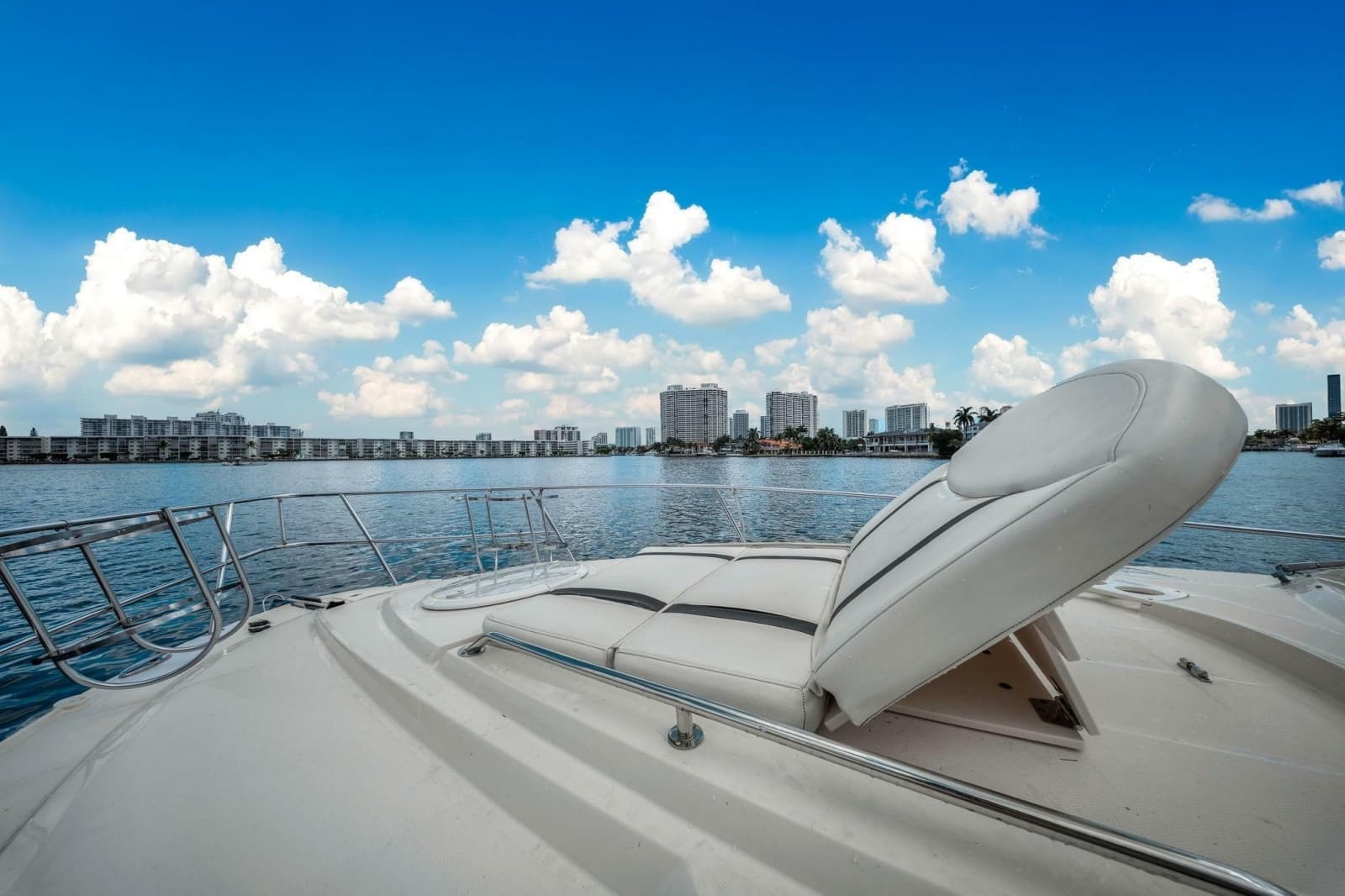2014 Monterey 320 Sport Yacht - Photo 27