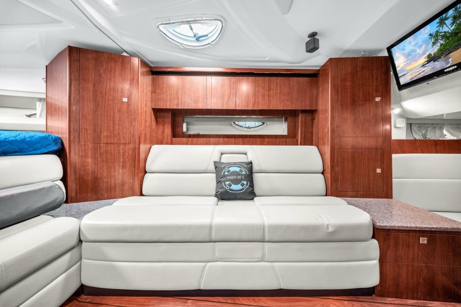 2014 Monterey 320 Sport Yacht - Photo 34