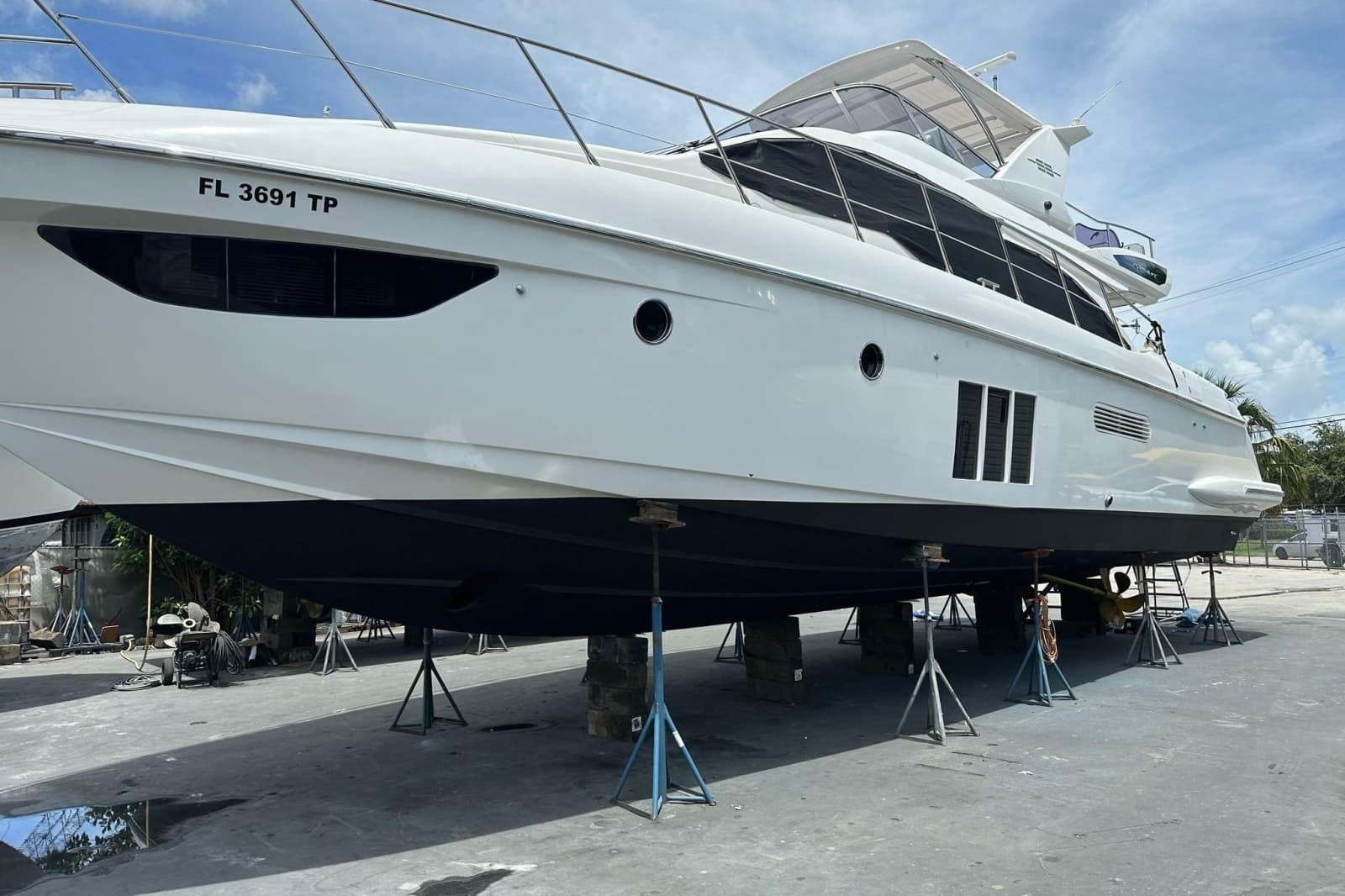 2013 Azimut Fly 53 - Photo 36