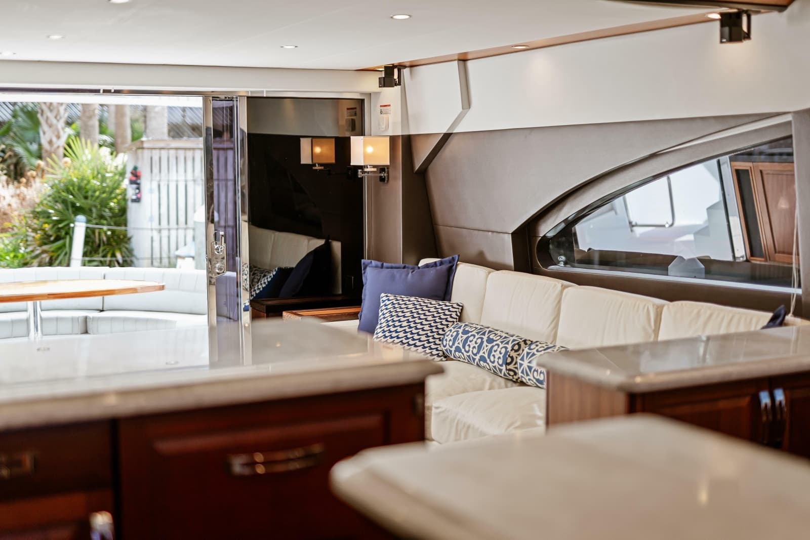 2013 Hatteras 60 Motor Yacht - Photo 26