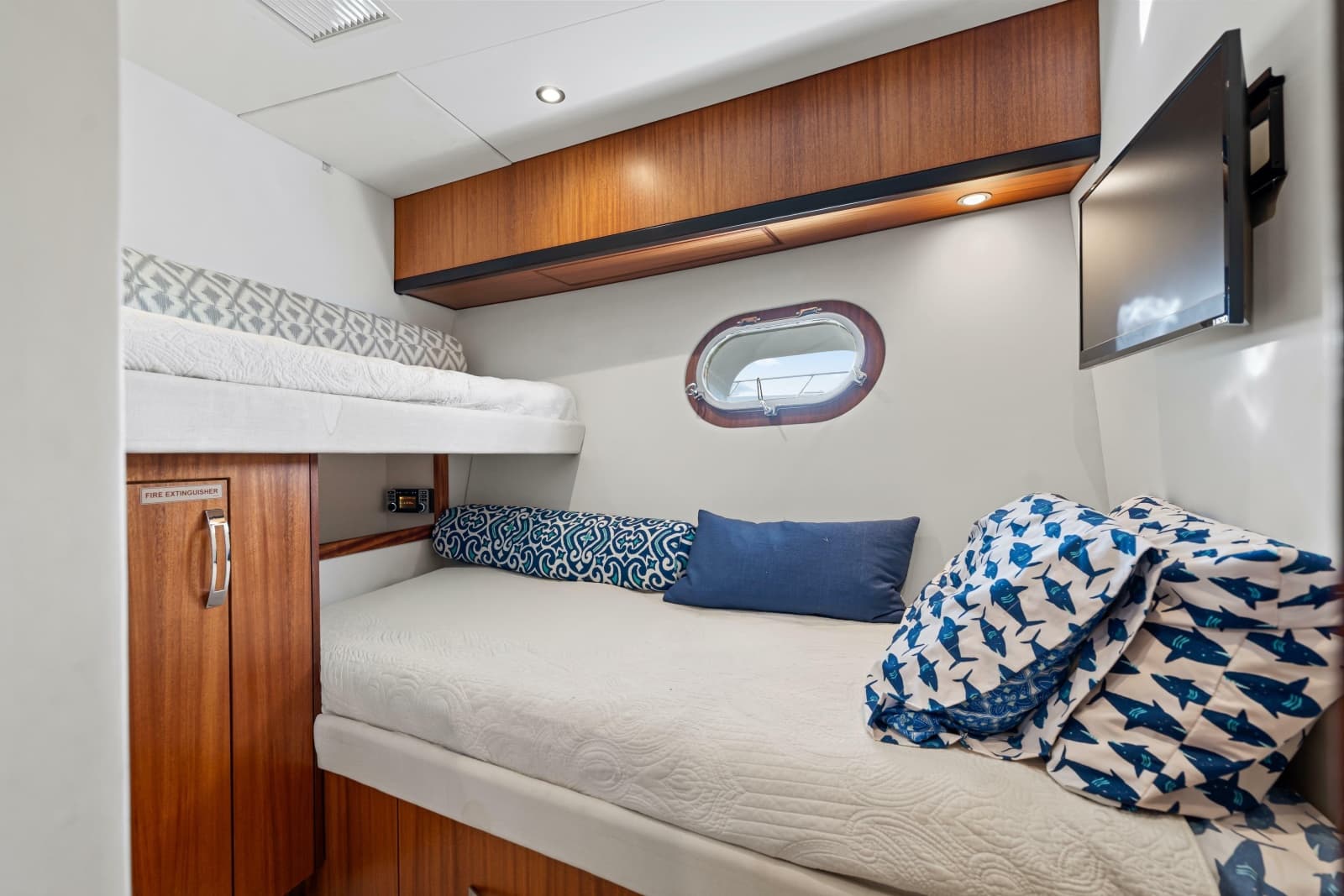 2013 Hatteras 60 Motor Yacht - Photo 50