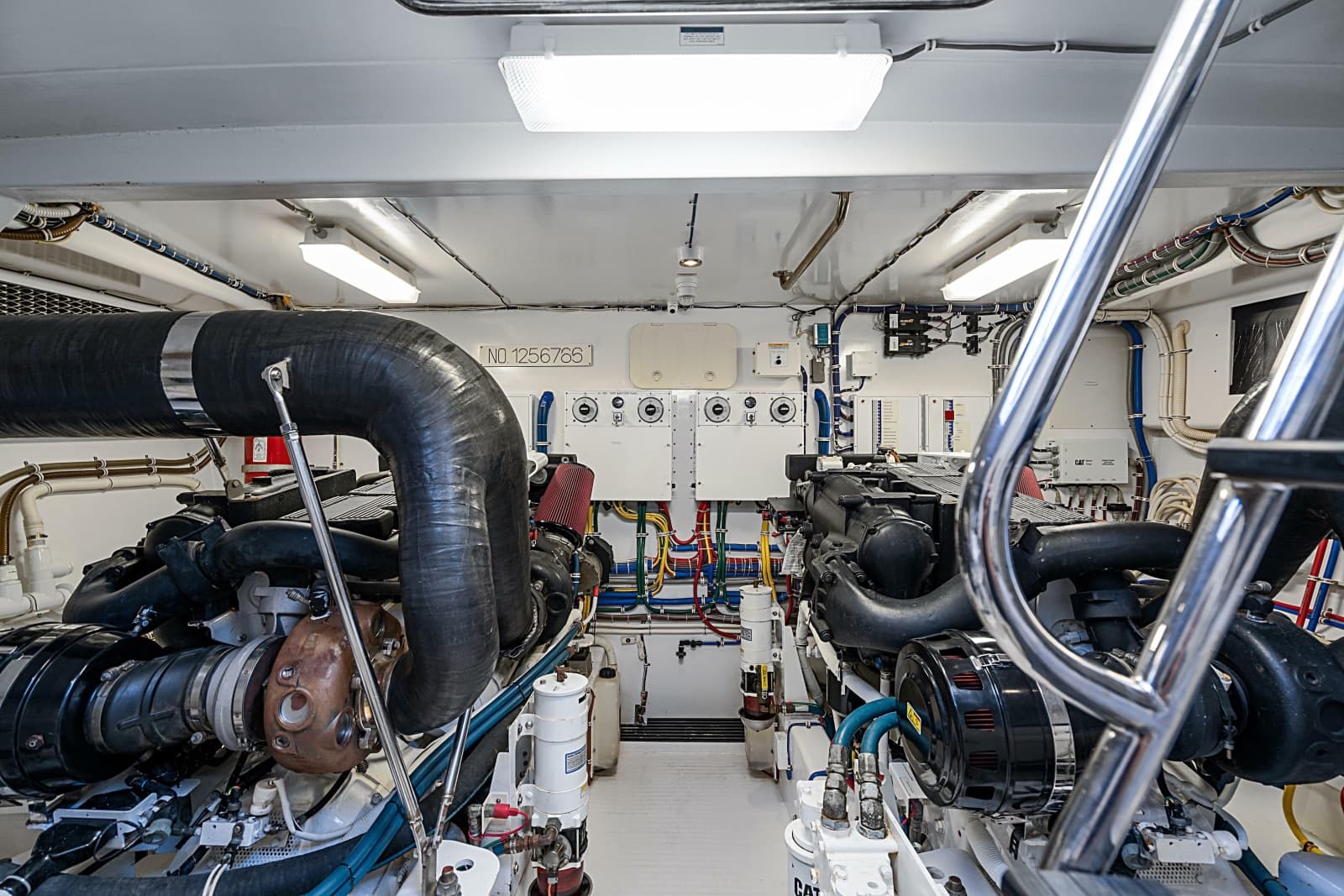 2013 Hatteras 60 Motor Yacht - Photo 73