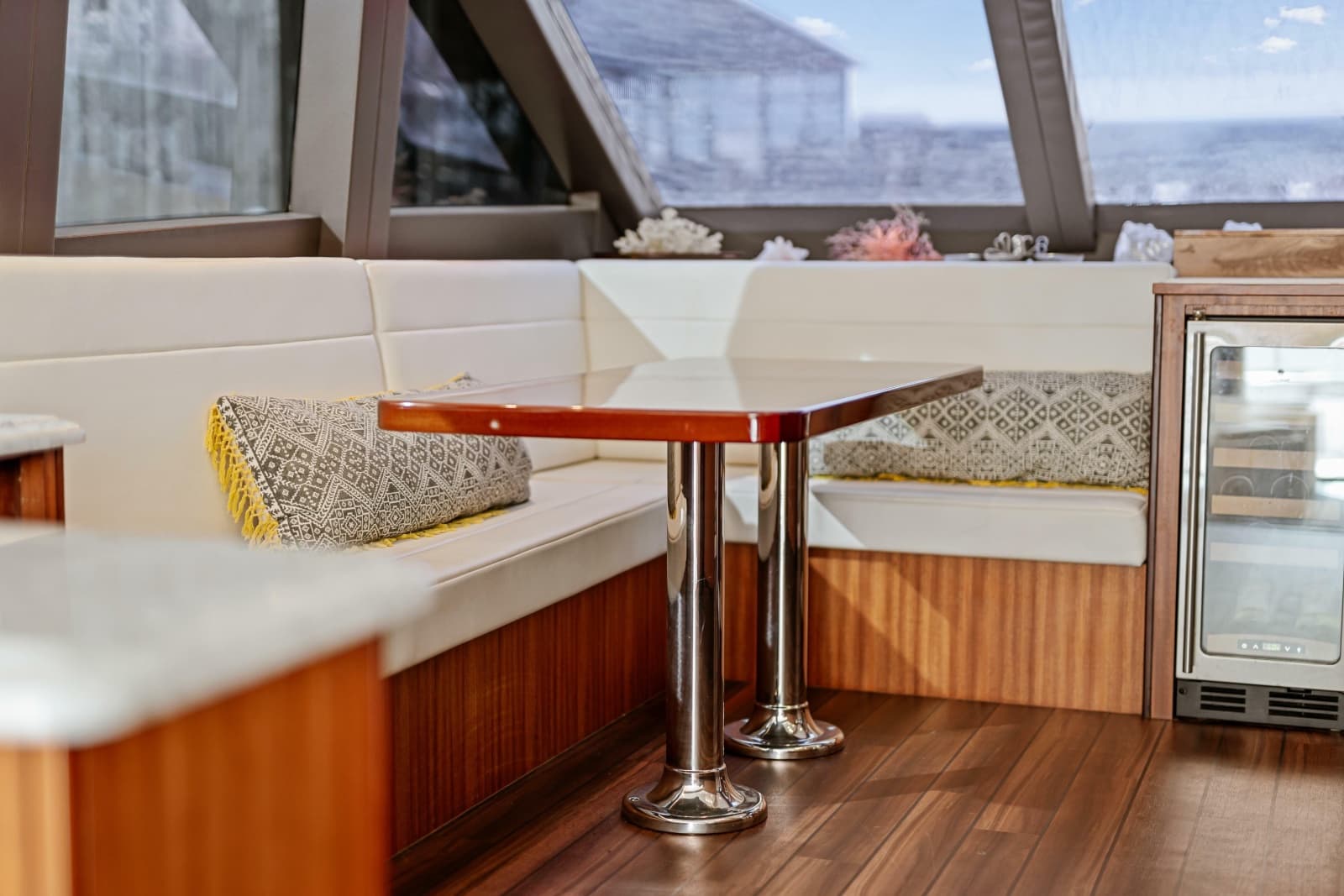 2013 Hatteras 60 Motor Yacht - Photo 23