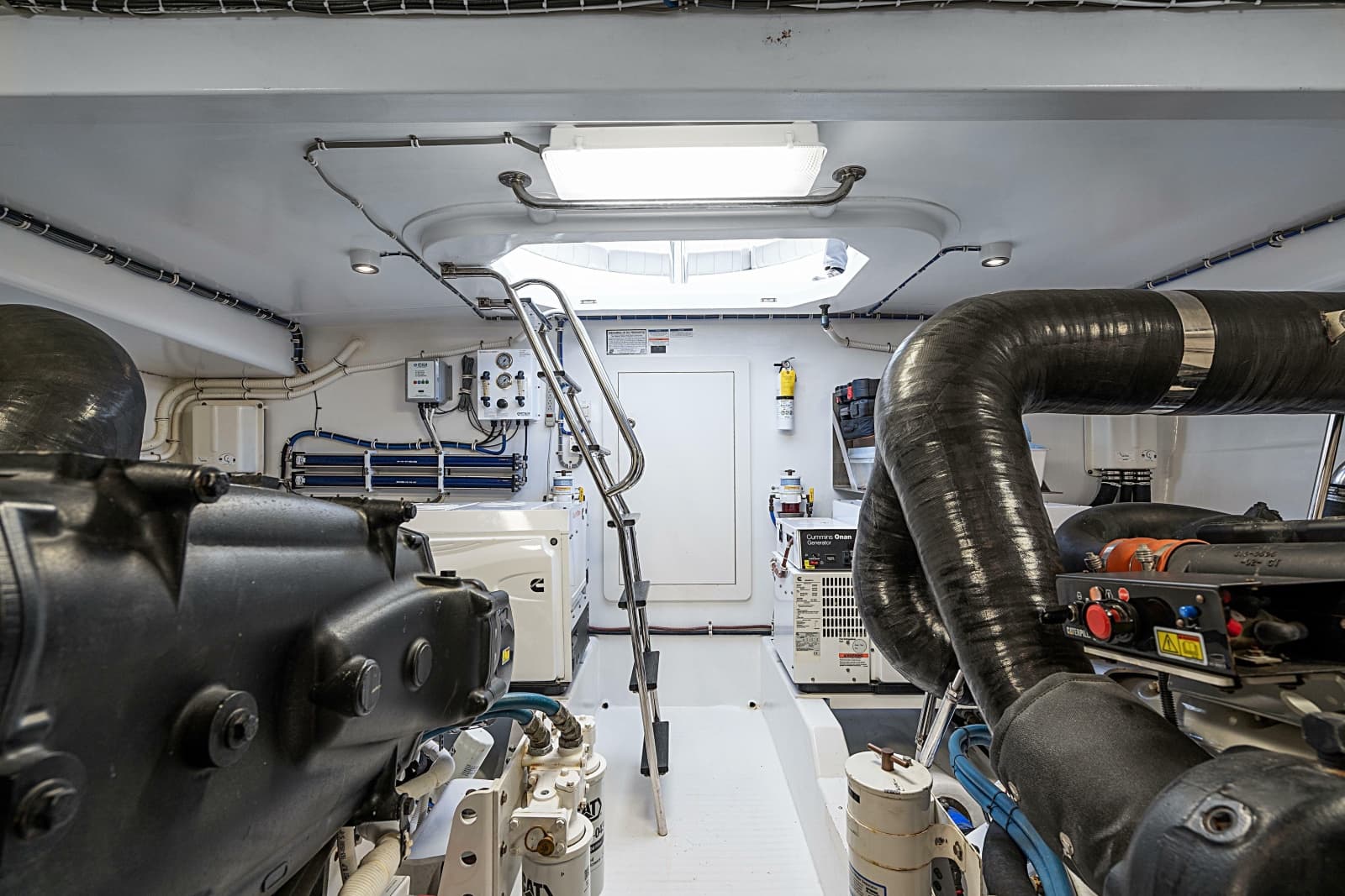 2013 Hatteras 60 Motor Yacht - Photo 74