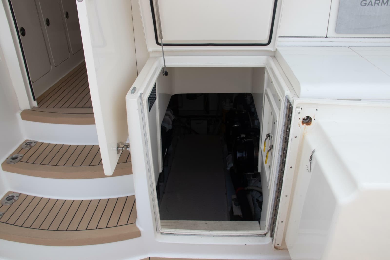 2013 Henriques 42 Express Hardtop - Photo 29