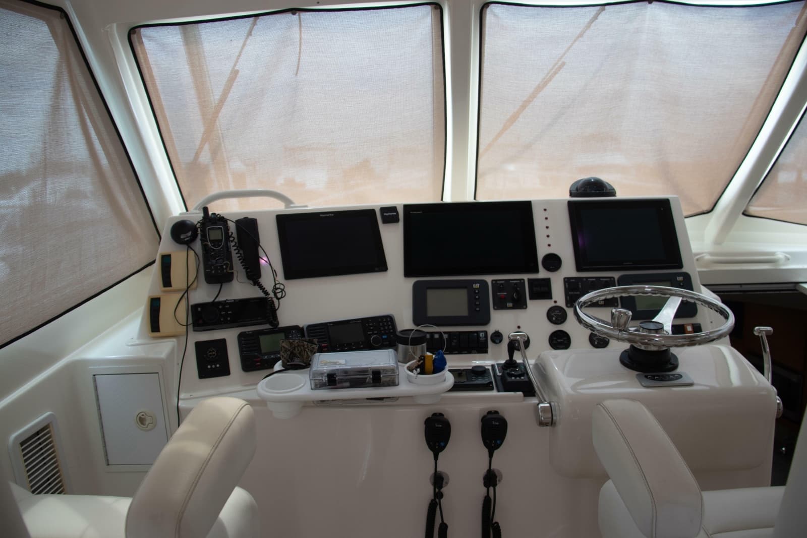 2013 Henriques 42 Express Hardtop - Photo 19