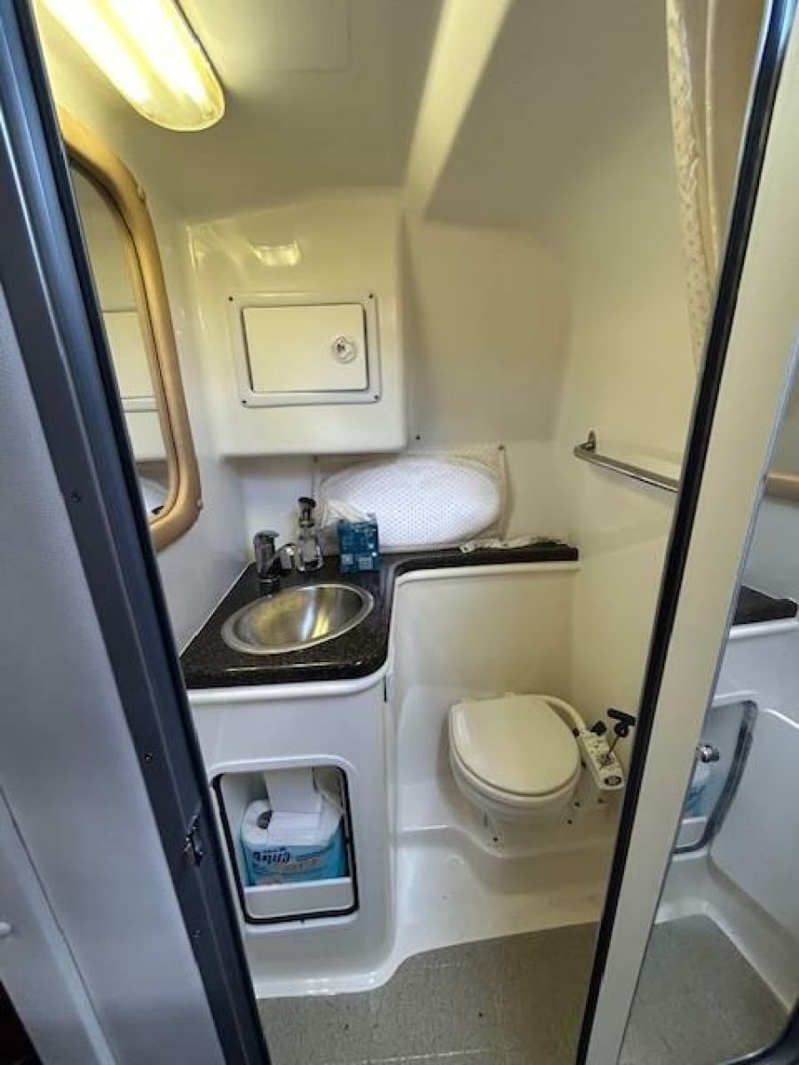 2013 Rinker 290 Express Cruiser - Photo 25
