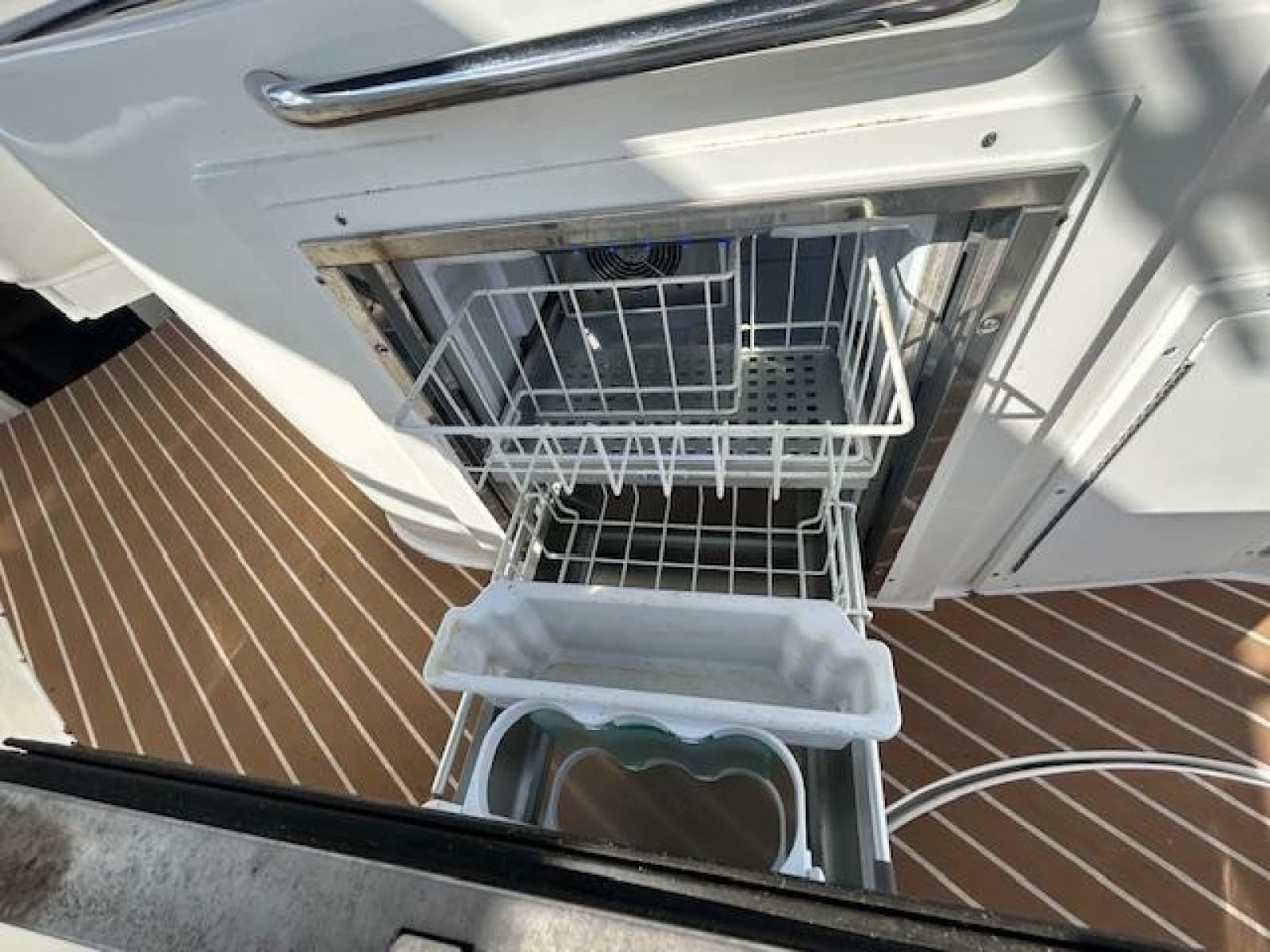 2013 Rinker 290 Express Cruiser - Photo 39