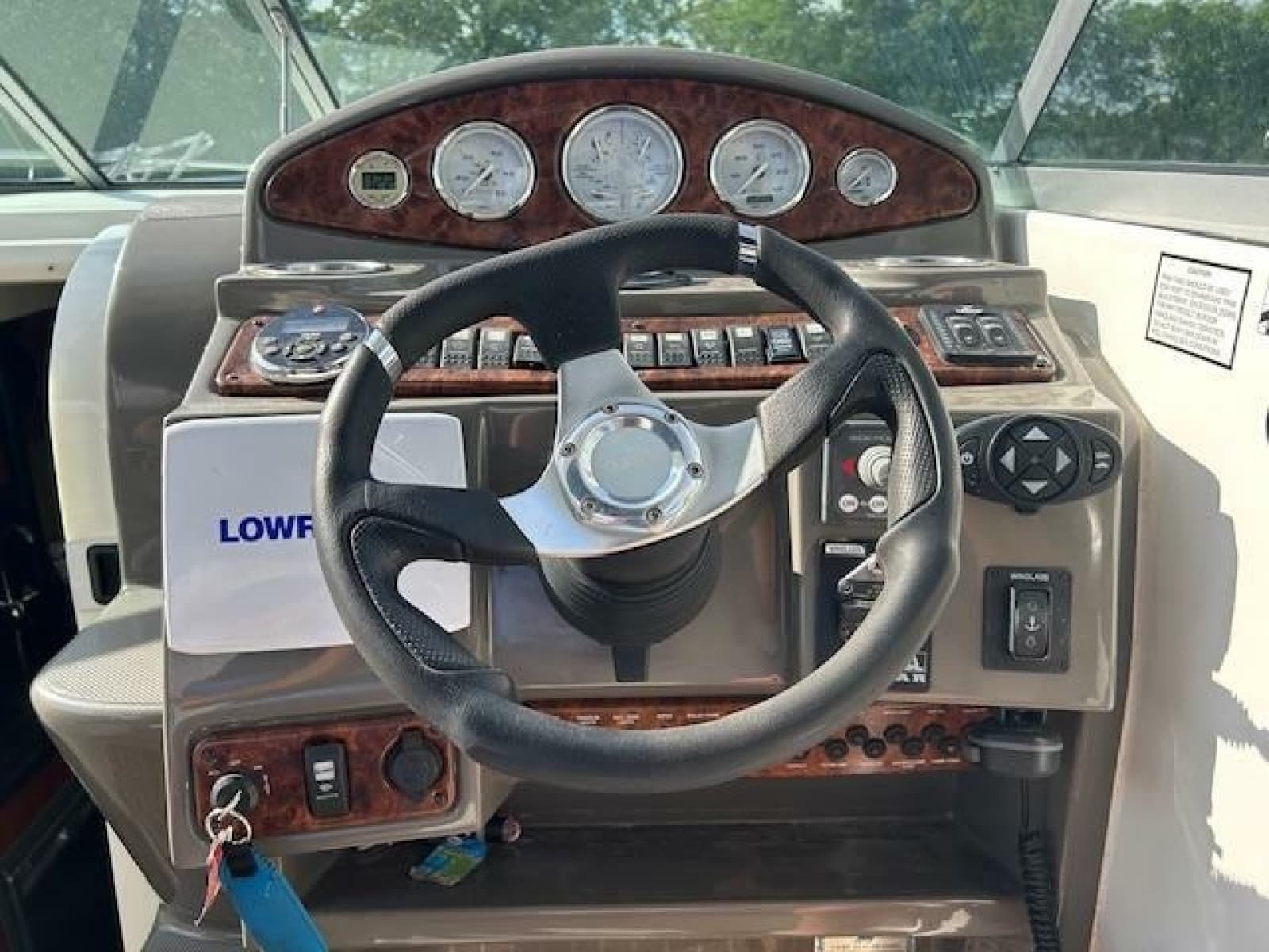 2013 Rinker 290 Express Cruiser - Photo 33