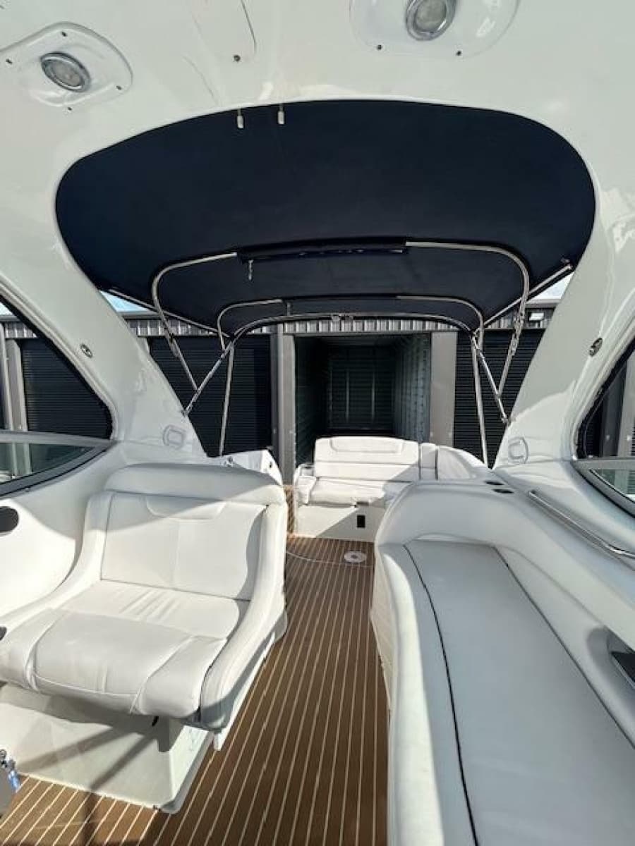 2013 Rinker 290 Express Cruiser - Photo 44