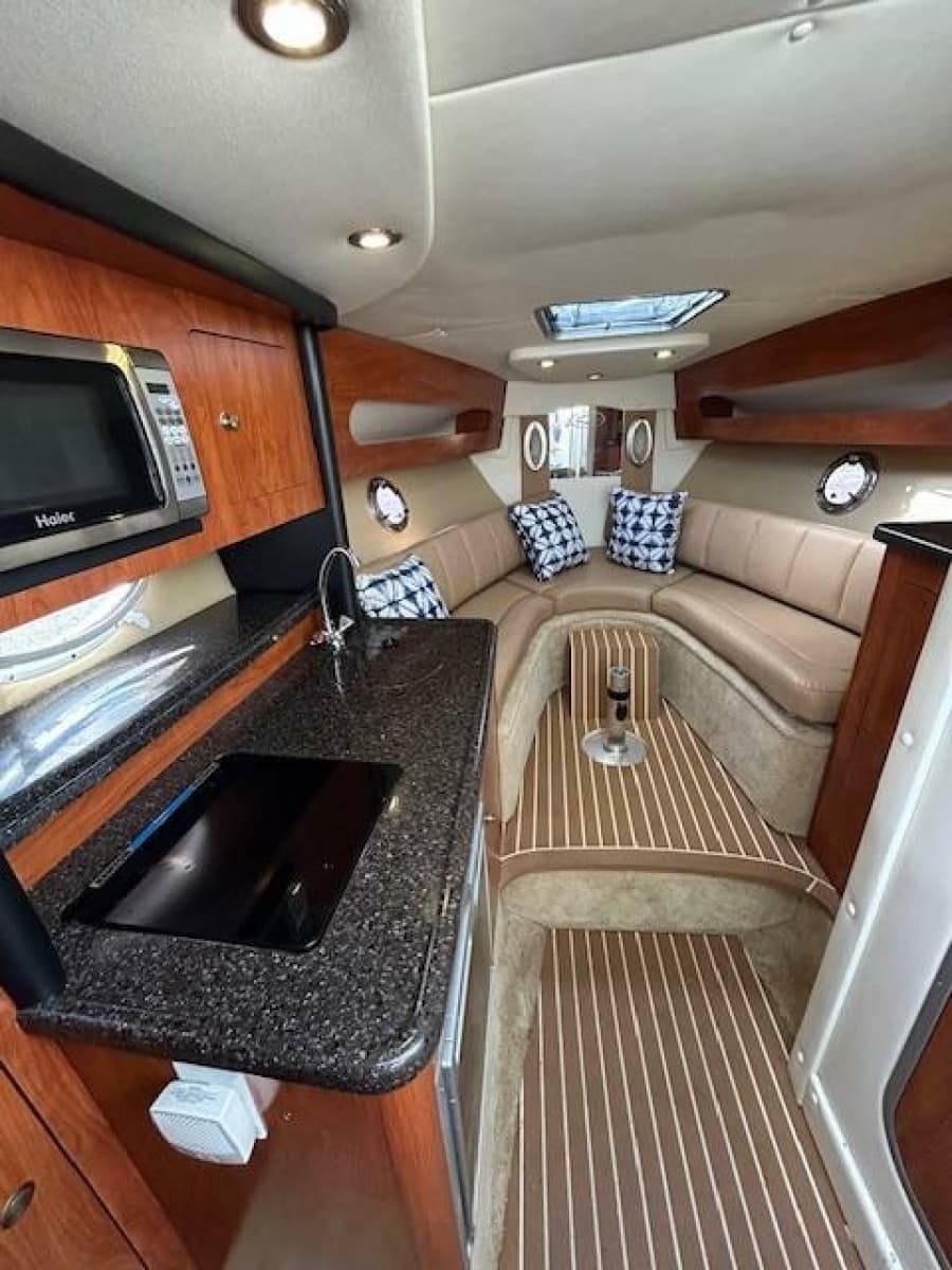 2013 Rinker 290 Express Cruiser - Photo 15