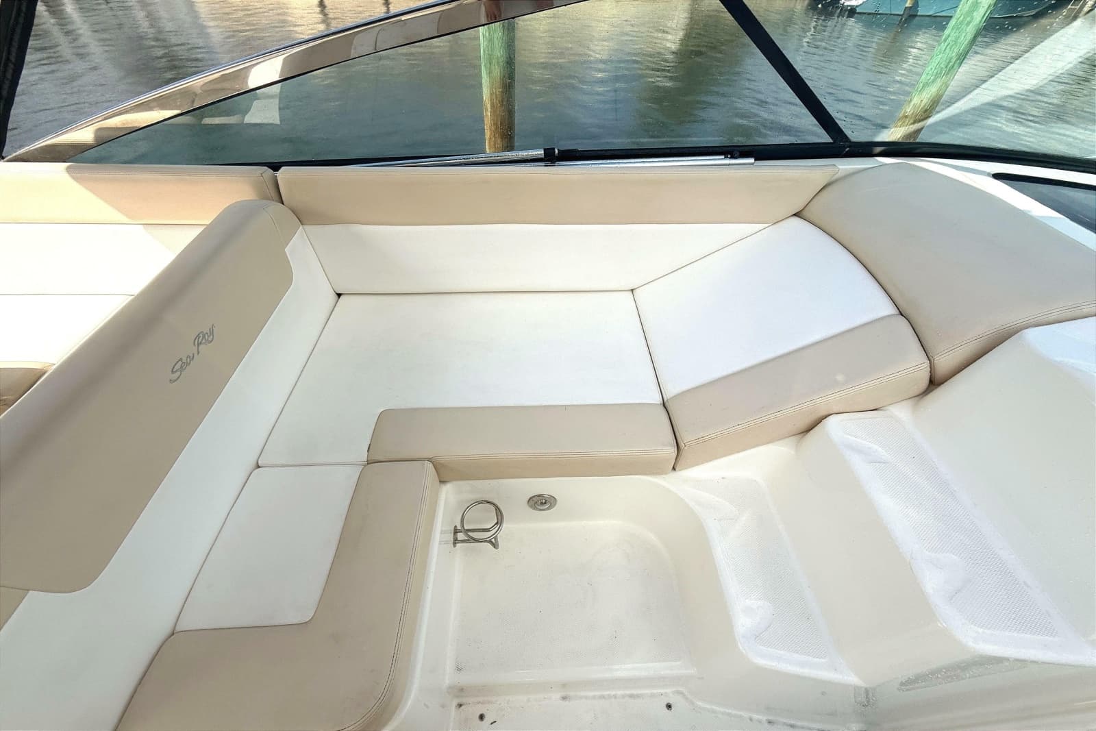 2013 Sea Ray 370 Venture - Photo 11