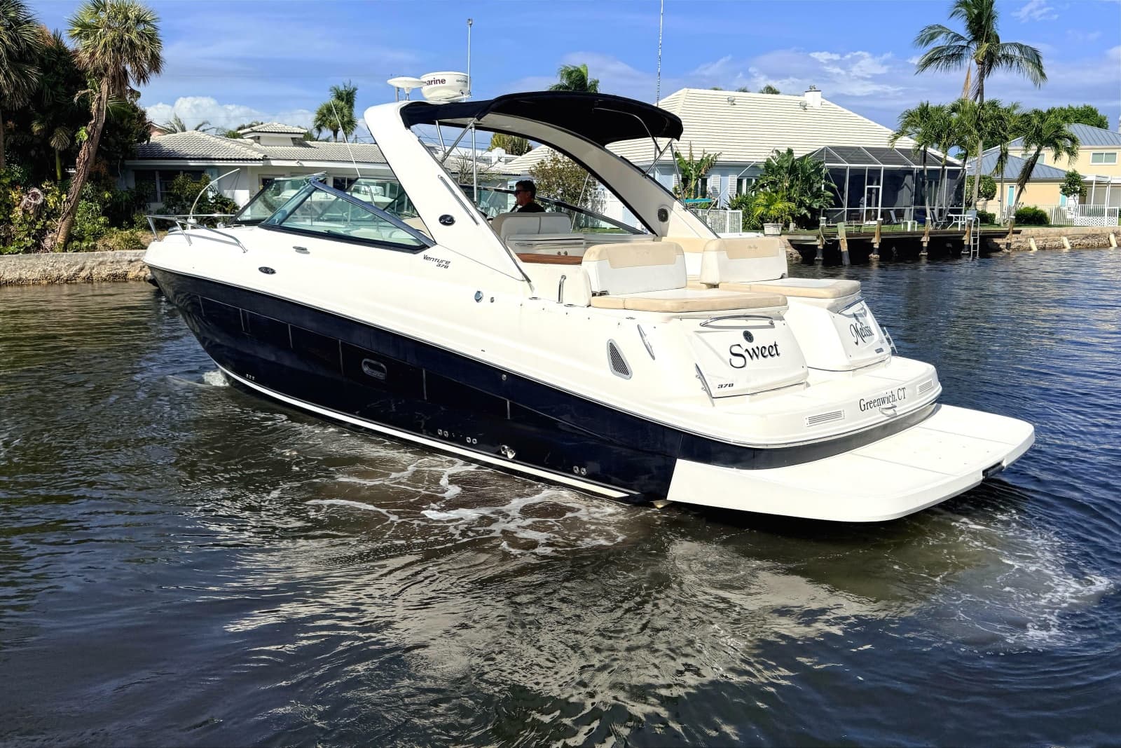 2013 Sea Ray 370 Venture - Photo 4