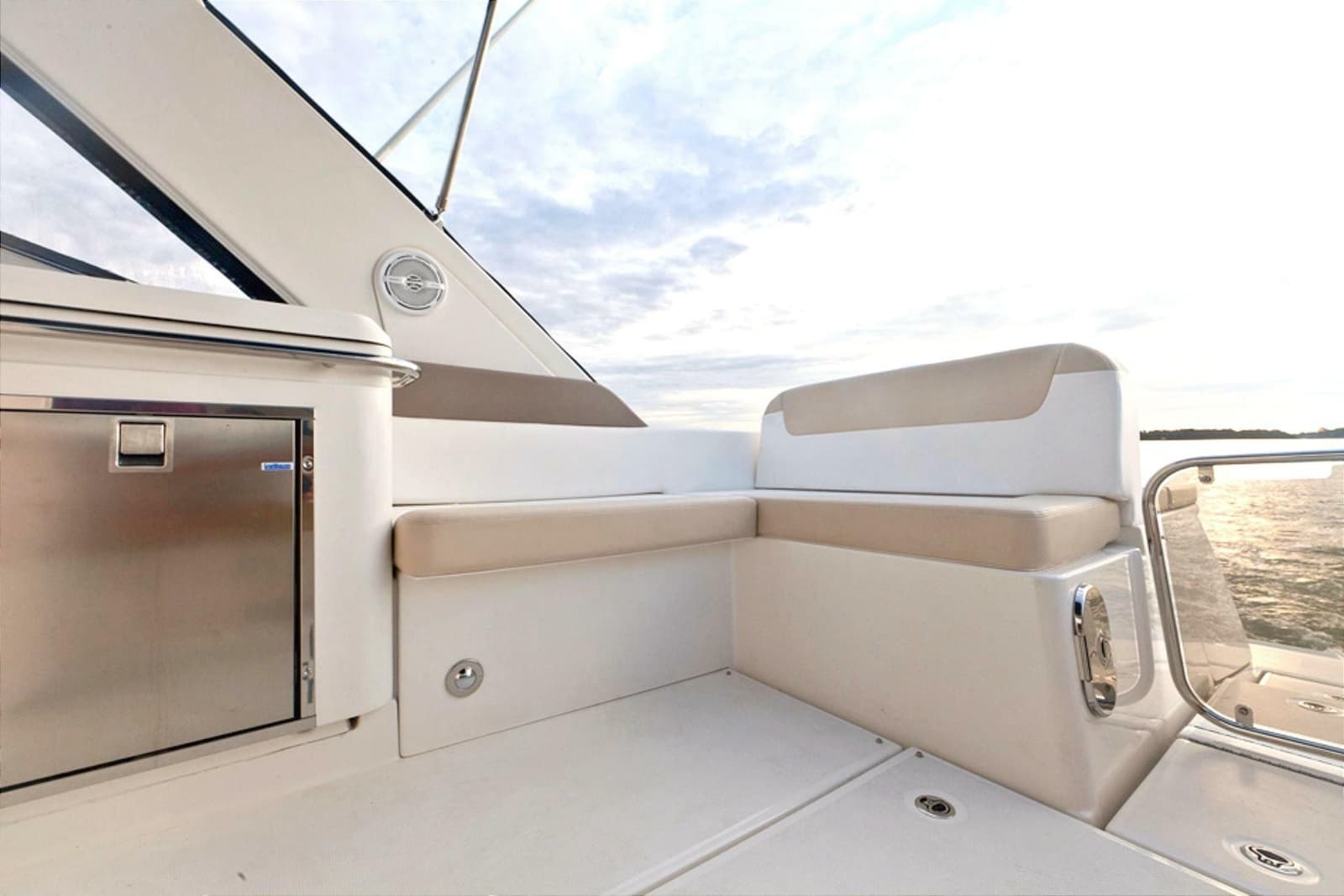 2013 Sea Ray 370 Venture - Photo 6