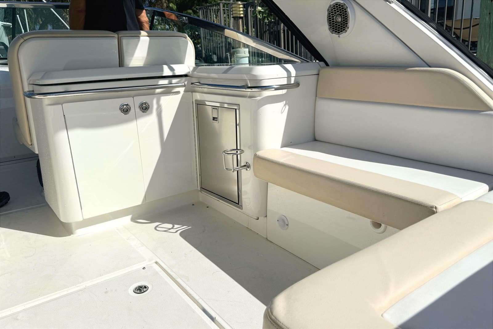 2013 Sea Ray 370 Venture - Photo 10