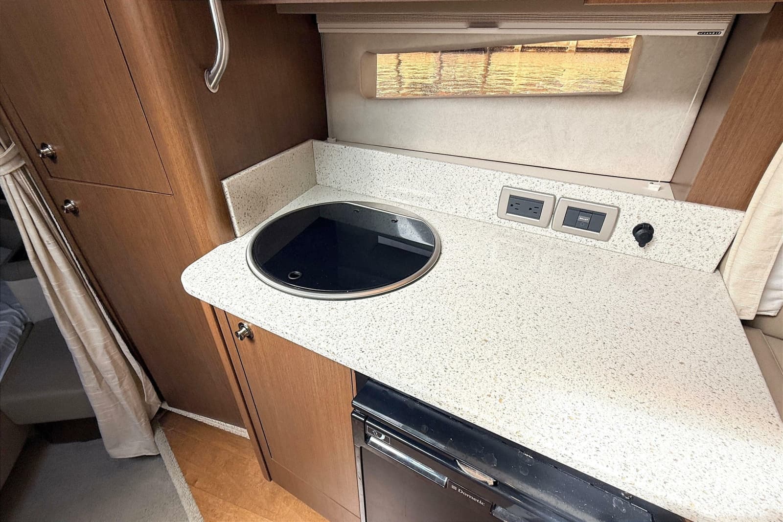 2013 Sea Ray 370 Venture - Photo 16
