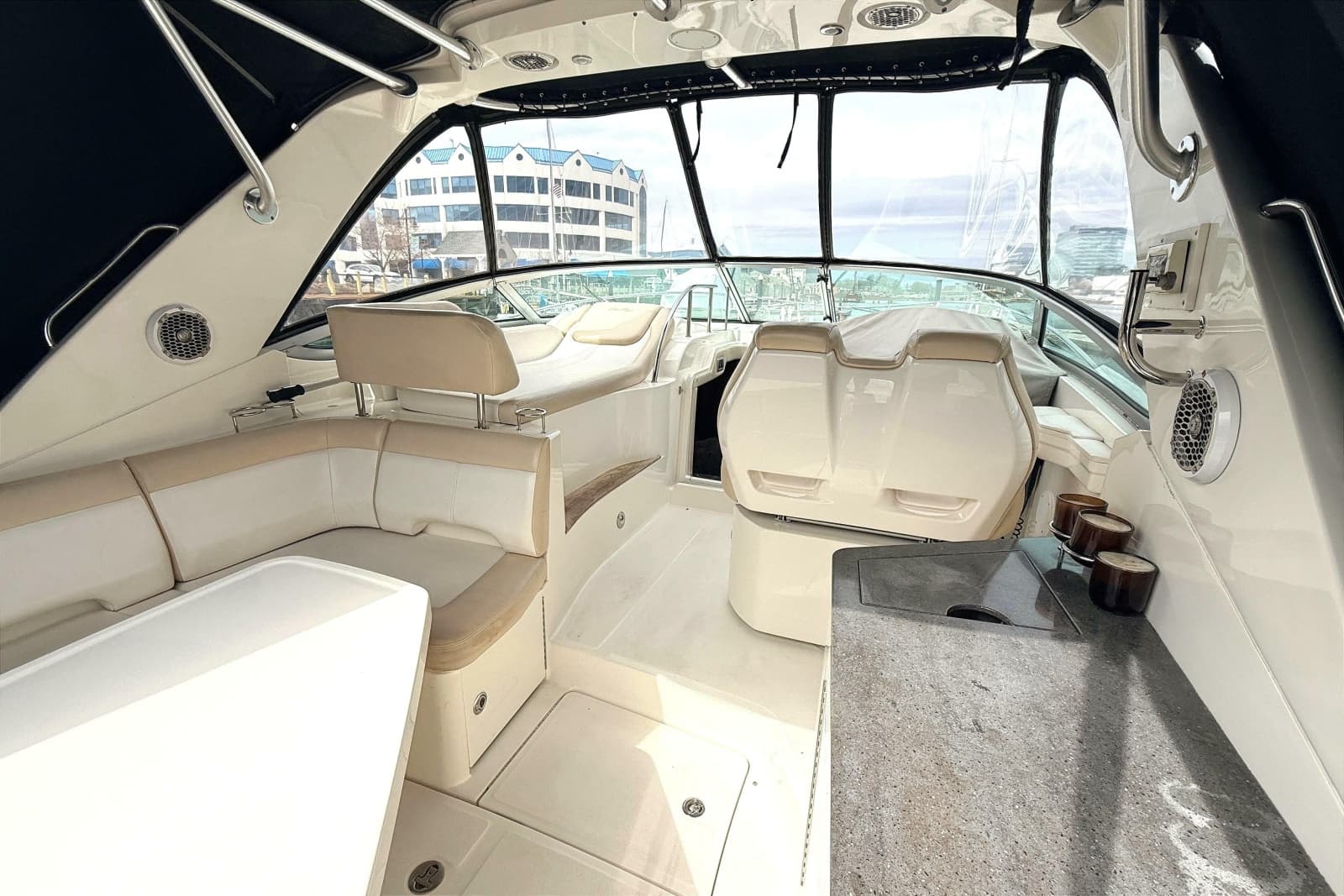 2013 Sea Ray Sundancer 350 - Photo 4