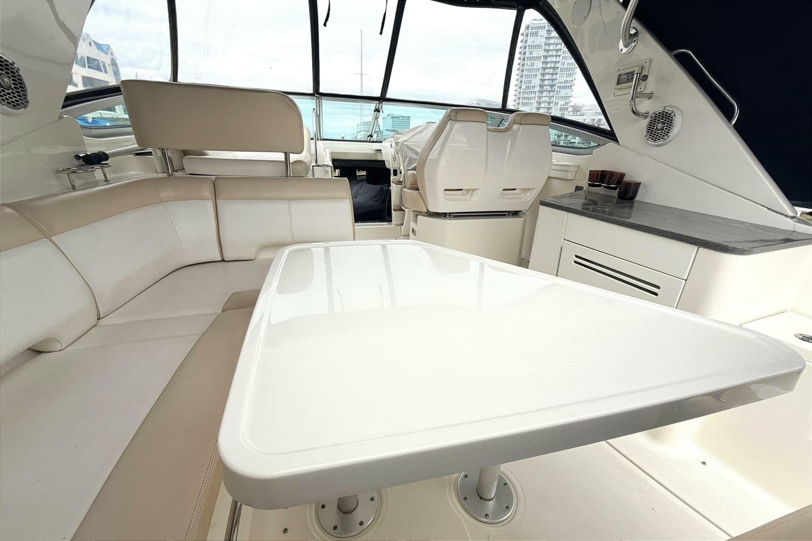 2013 Sea Ray Sundancer 350 - Photo 8
