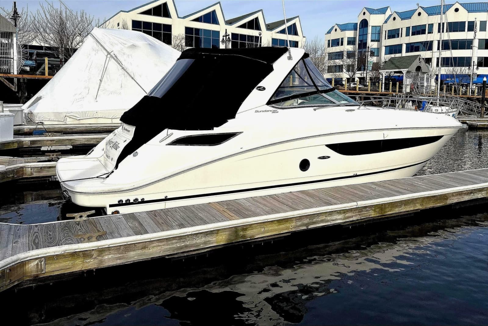 2013 Sea Ray Sundancer 350 - Photo 1