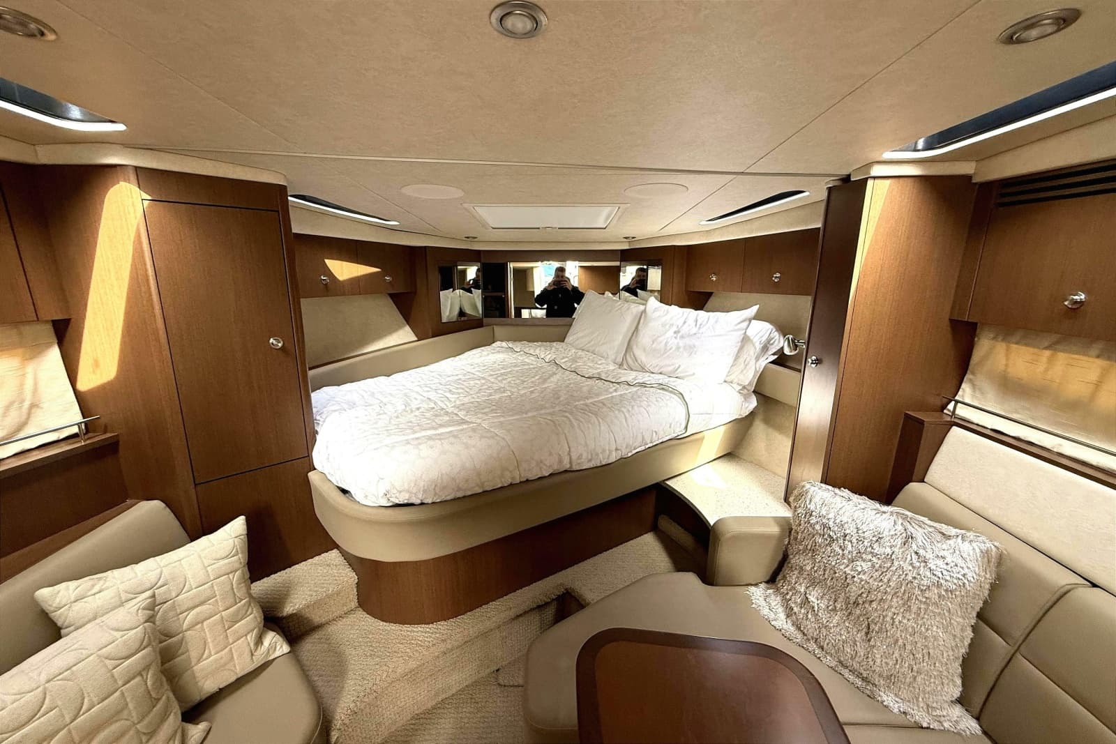 2013 Sea Ray Sundancer 350 - Photo 18