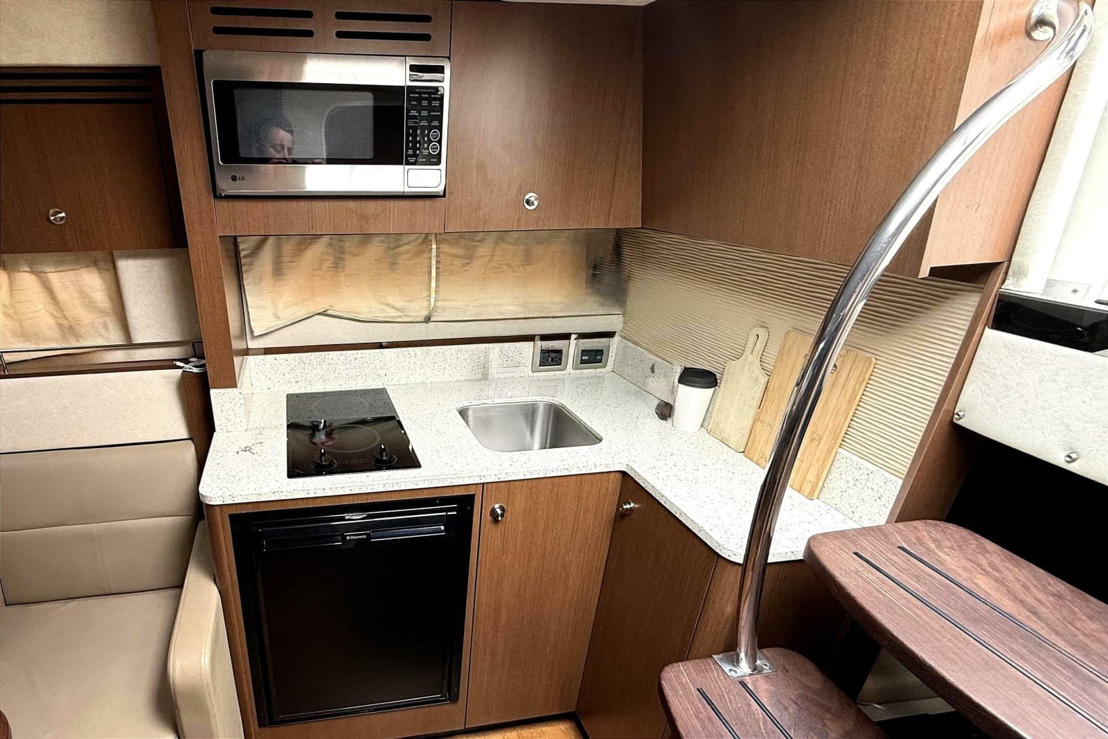2013 Sea Ray Sundancer 350 - Photo 13