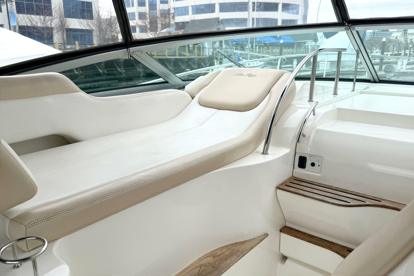 2013 Sea Ray Sundancer 350 - Photo 5