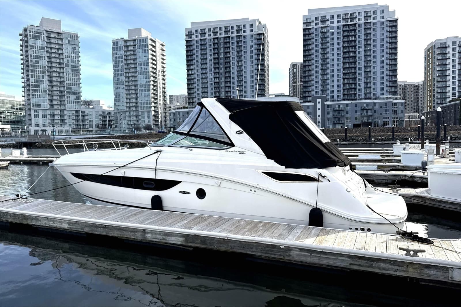 2013 Sea Ray Sundancer 350 - Photo 2