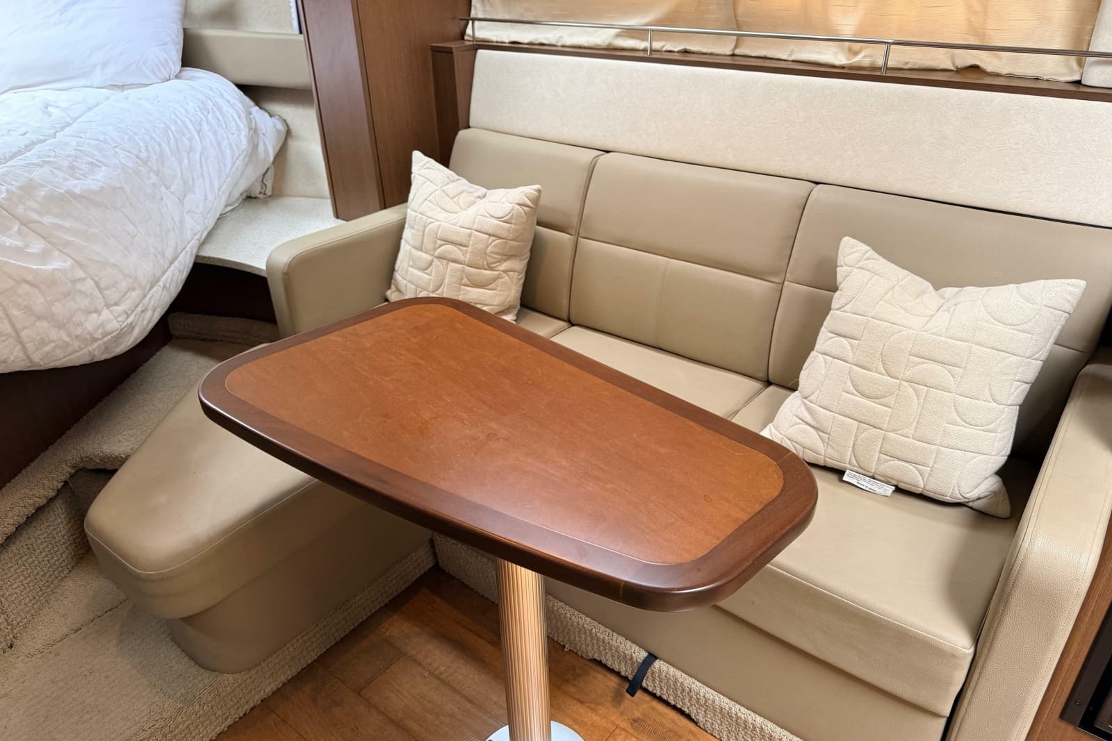 2013 Sea Ray Sundancer 350 - Photo 16