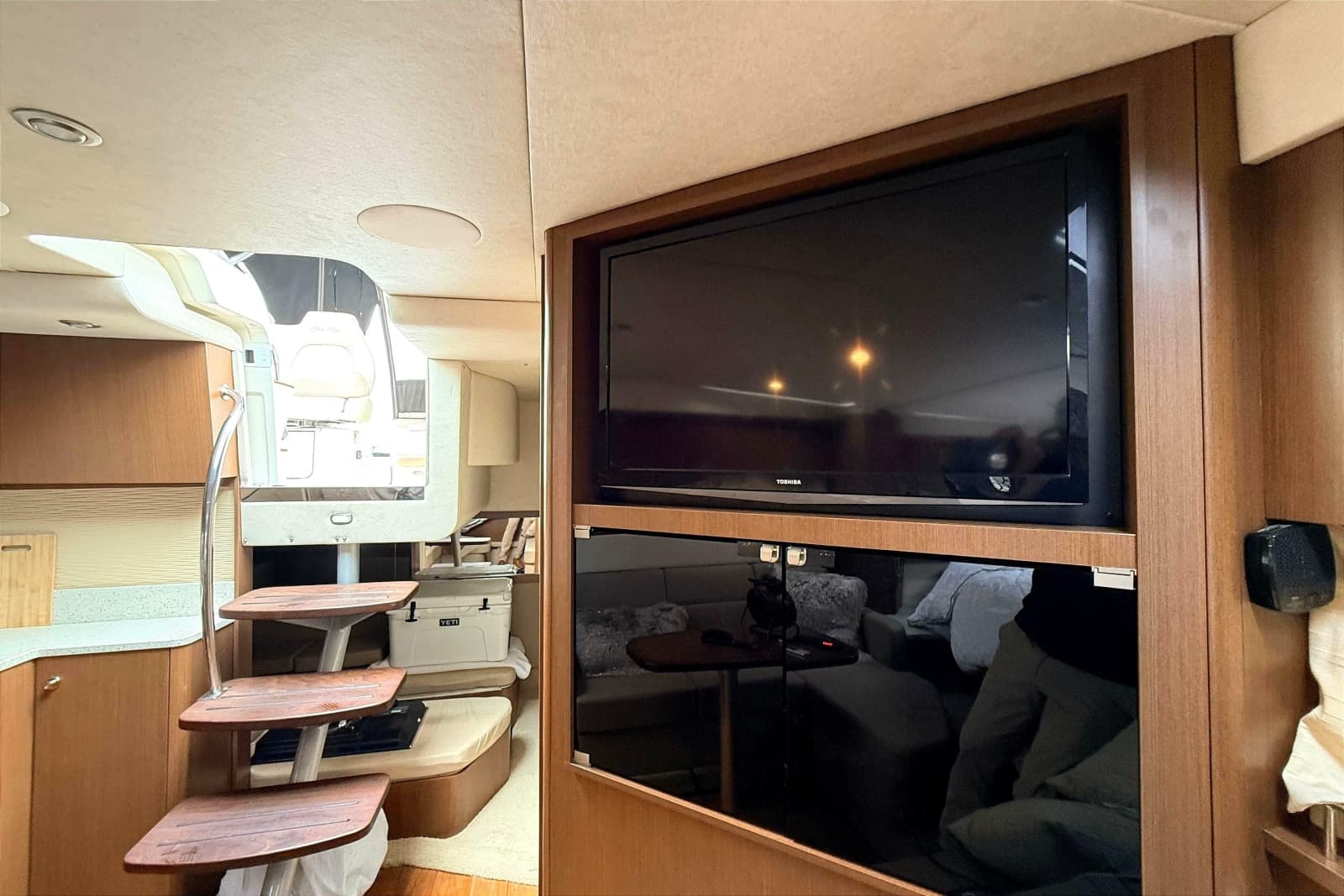 2013 Sea Ray Sundancer 350 - Photo 15