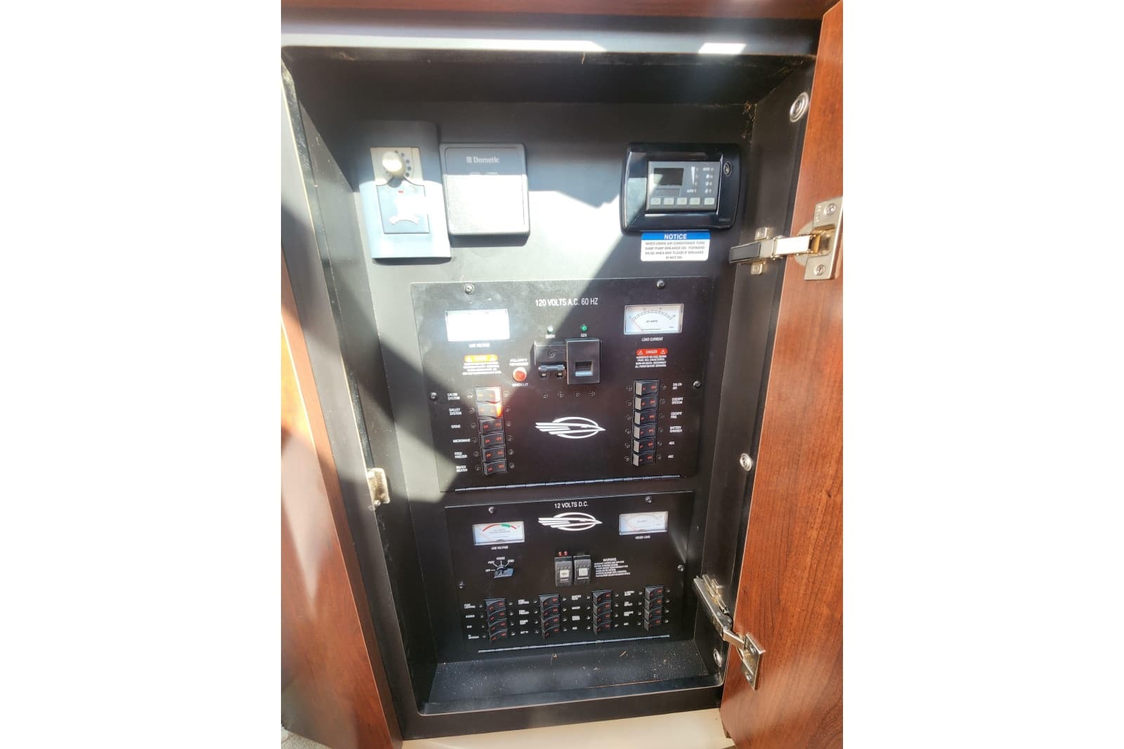 2012 Chaparral 310 Signature - Photo 12