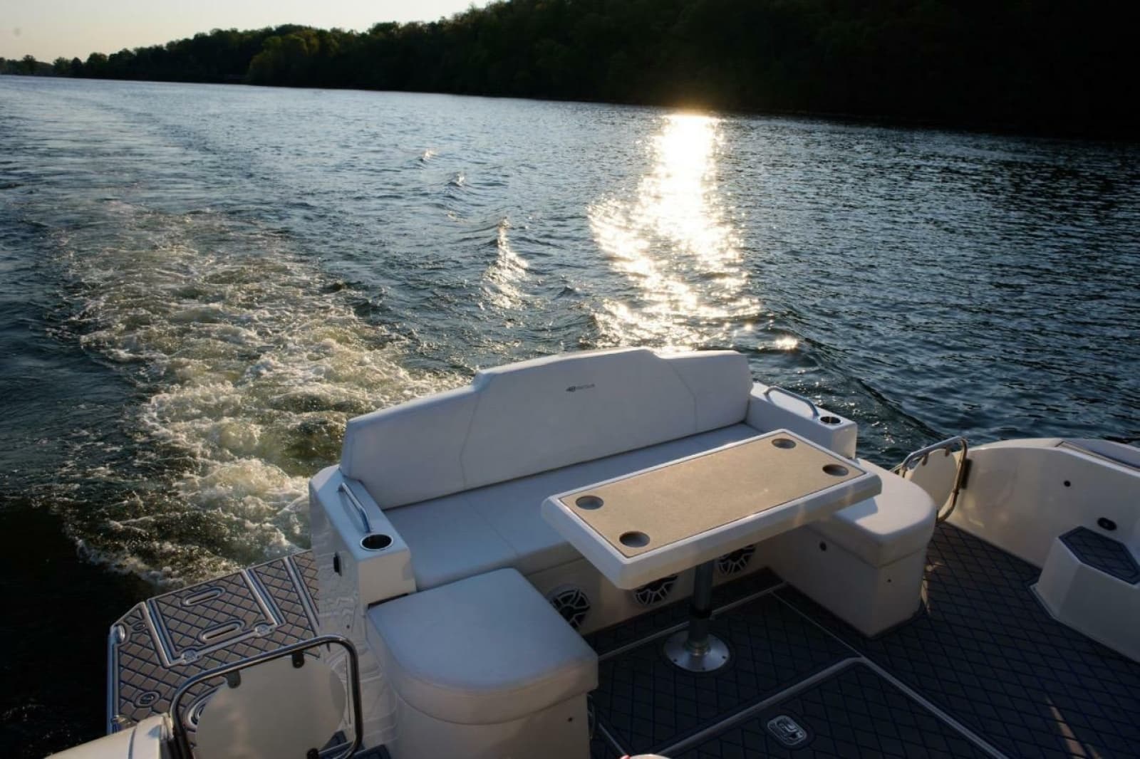 2012 Cruisers Yachts 48 Cantius - Photo 14