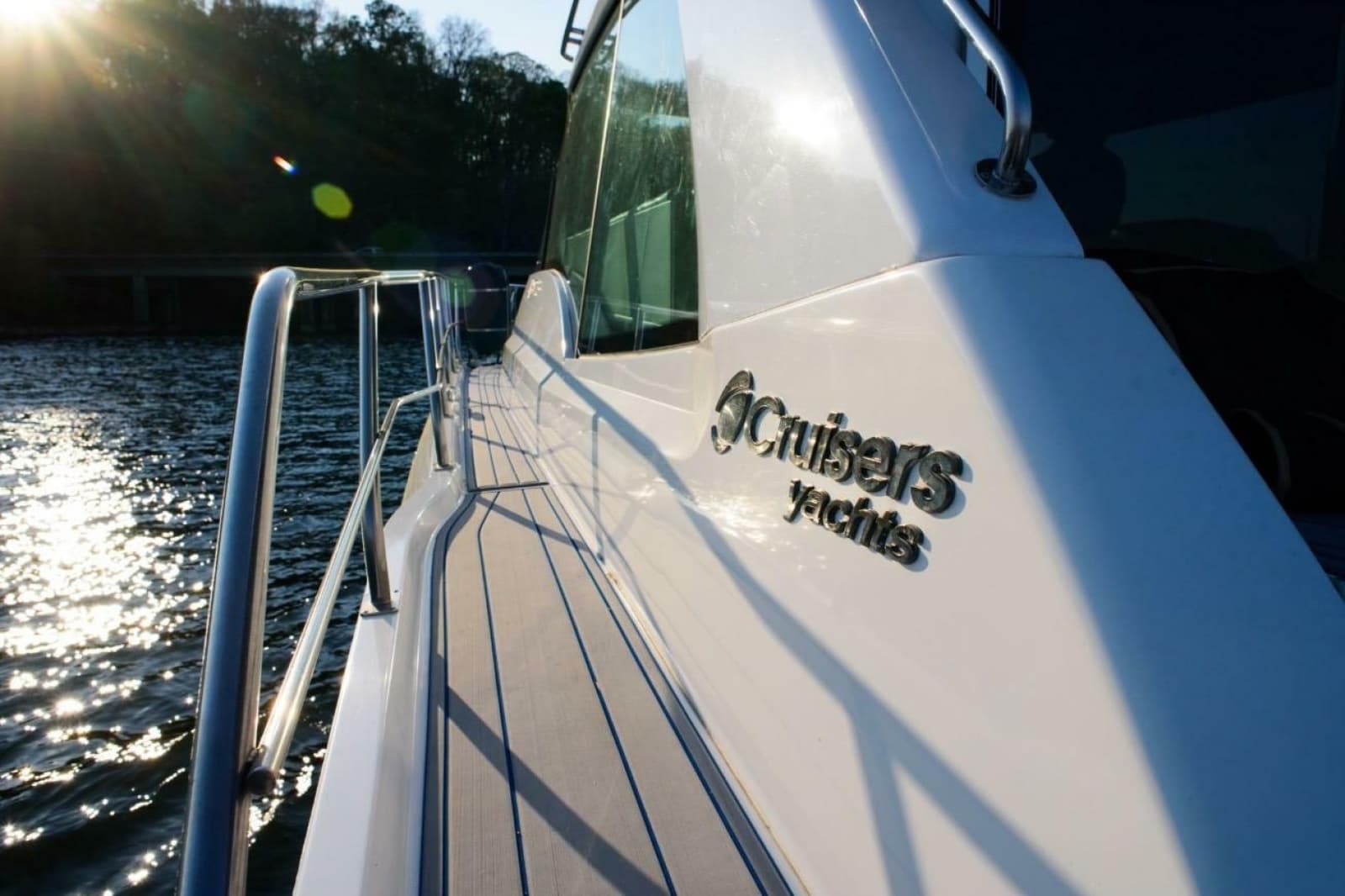 2012 Cruisers Yachts 48 Cantius - Photo 11